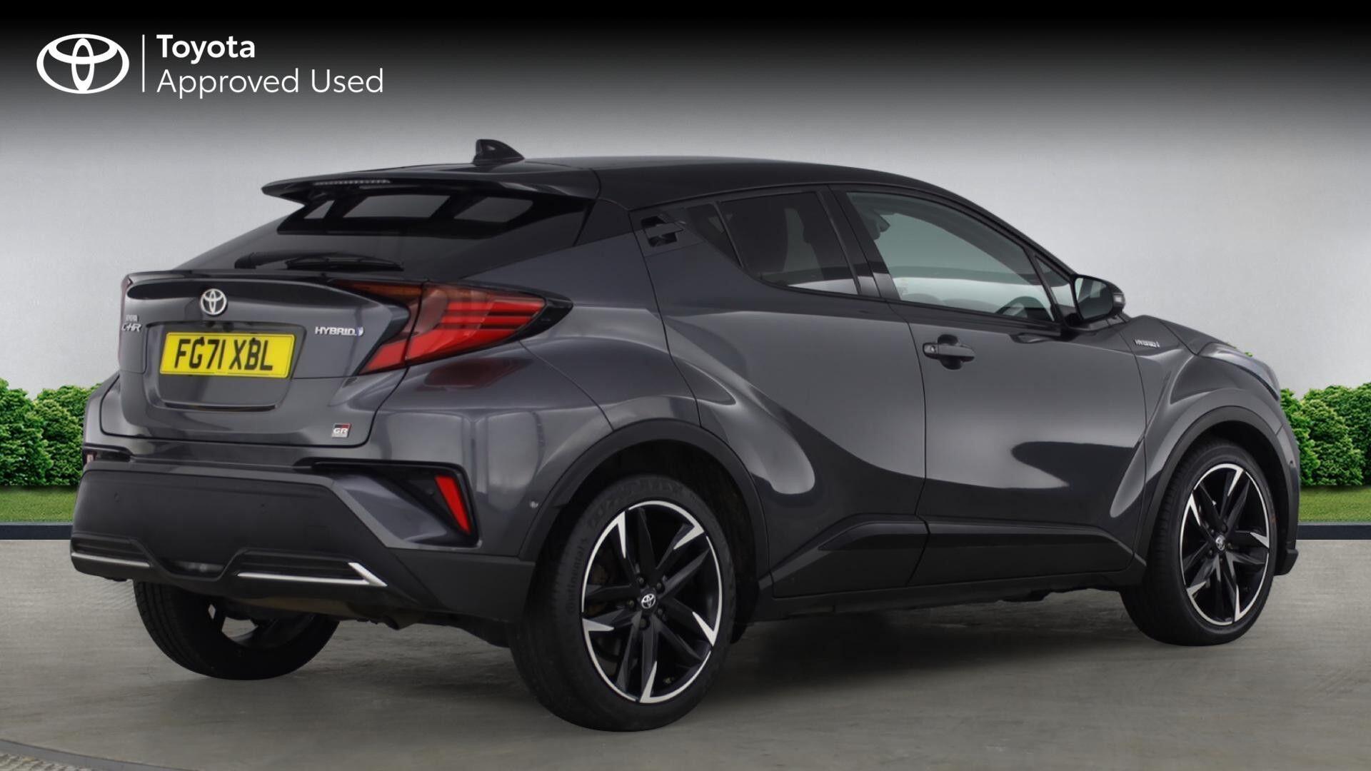 Toyota C-HR Self-Charging Hybrid 1.8 Hybrid GR Sport 5dr CVT FG71XBL Image 3