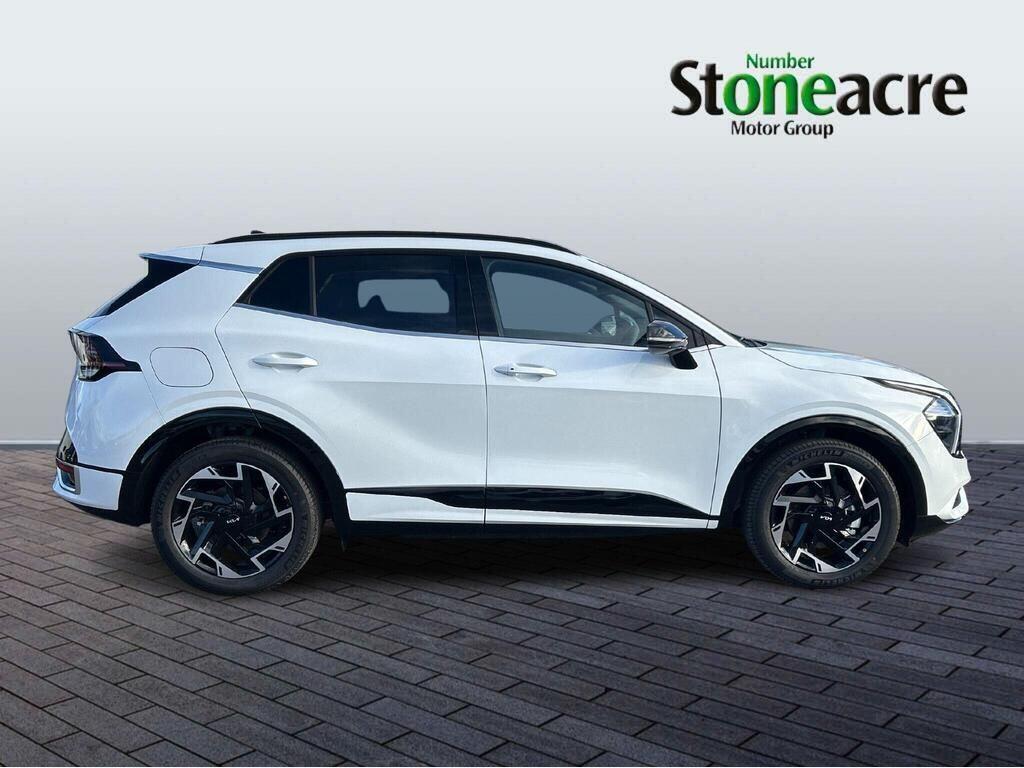 Kia Sportage Plug-In Hybrid 1.6 T-GDi 13.8kWh GT-Line Auto AWD Euro 6 (s/s) 5dr FY75VUJ Image 2