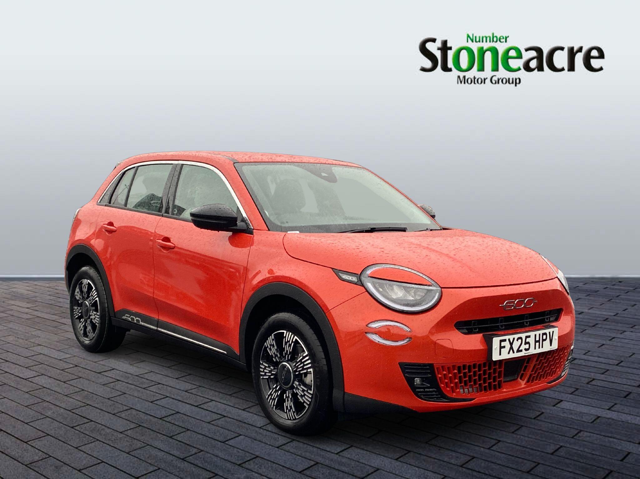 Fiat 600 1.2 MHEV 136 e-DCT Euro 6 (s/s) 5dr FX25HPV Image 1