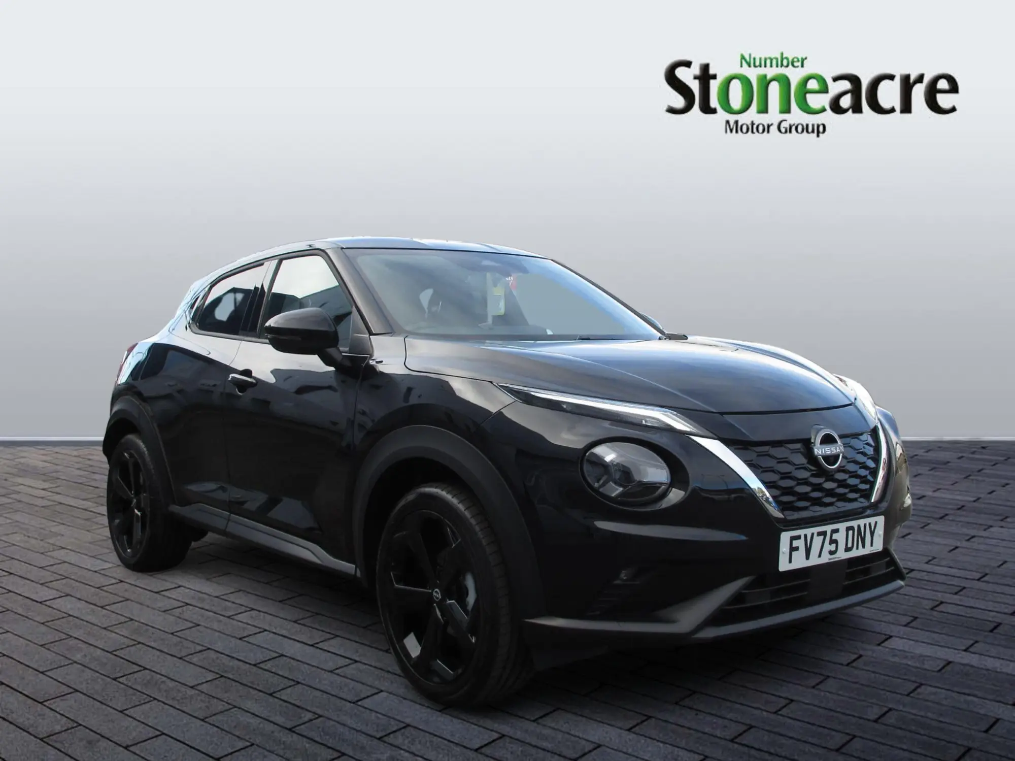 Nissan Juke Hybrid 1.6 Tekna Auto Euro 6 5dr FV75DNY Image 1