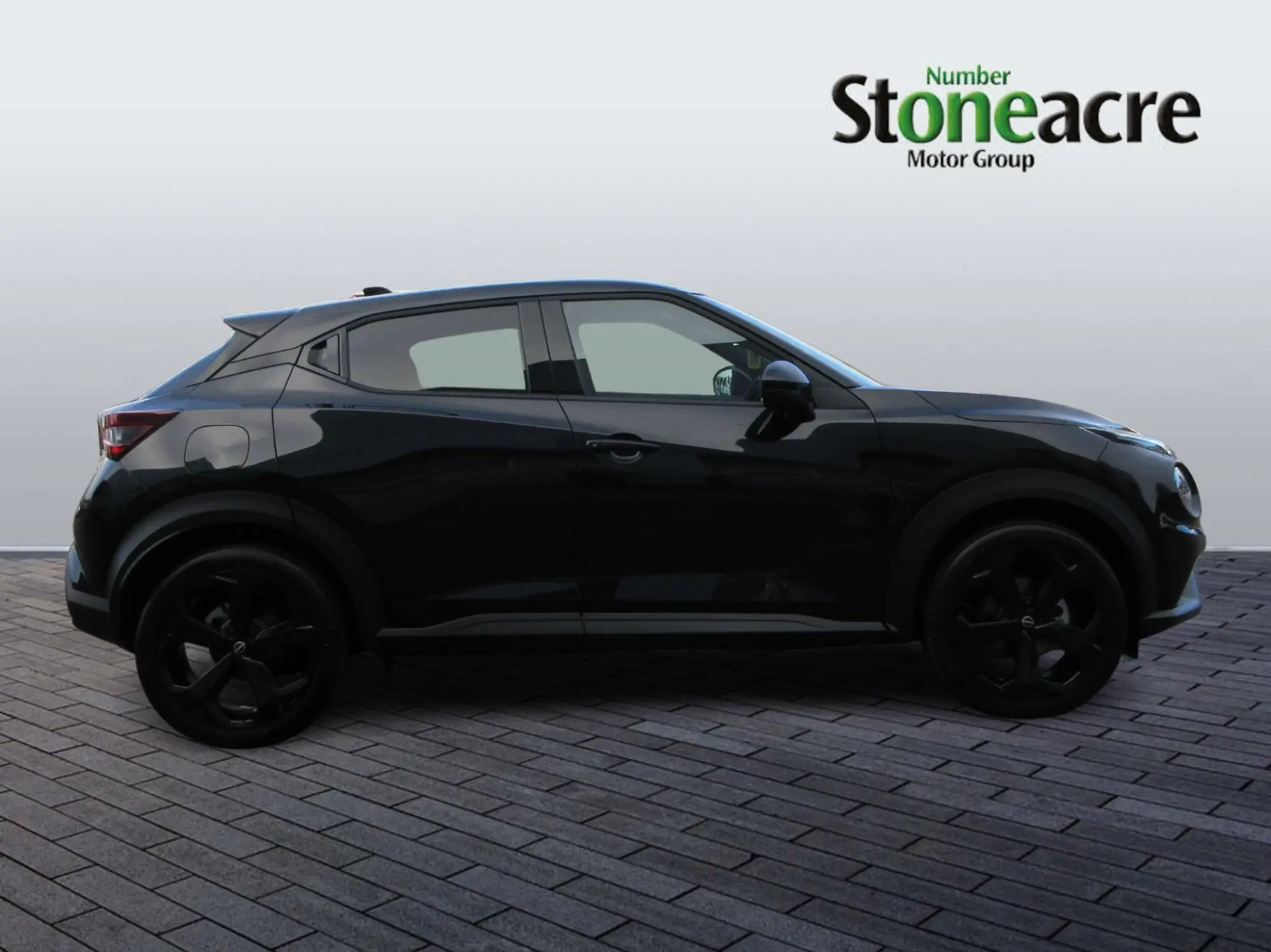 Nissan Juke Hybrid 1.6 Tekna Auto Euro 6 5dr FV75DNY Image 2