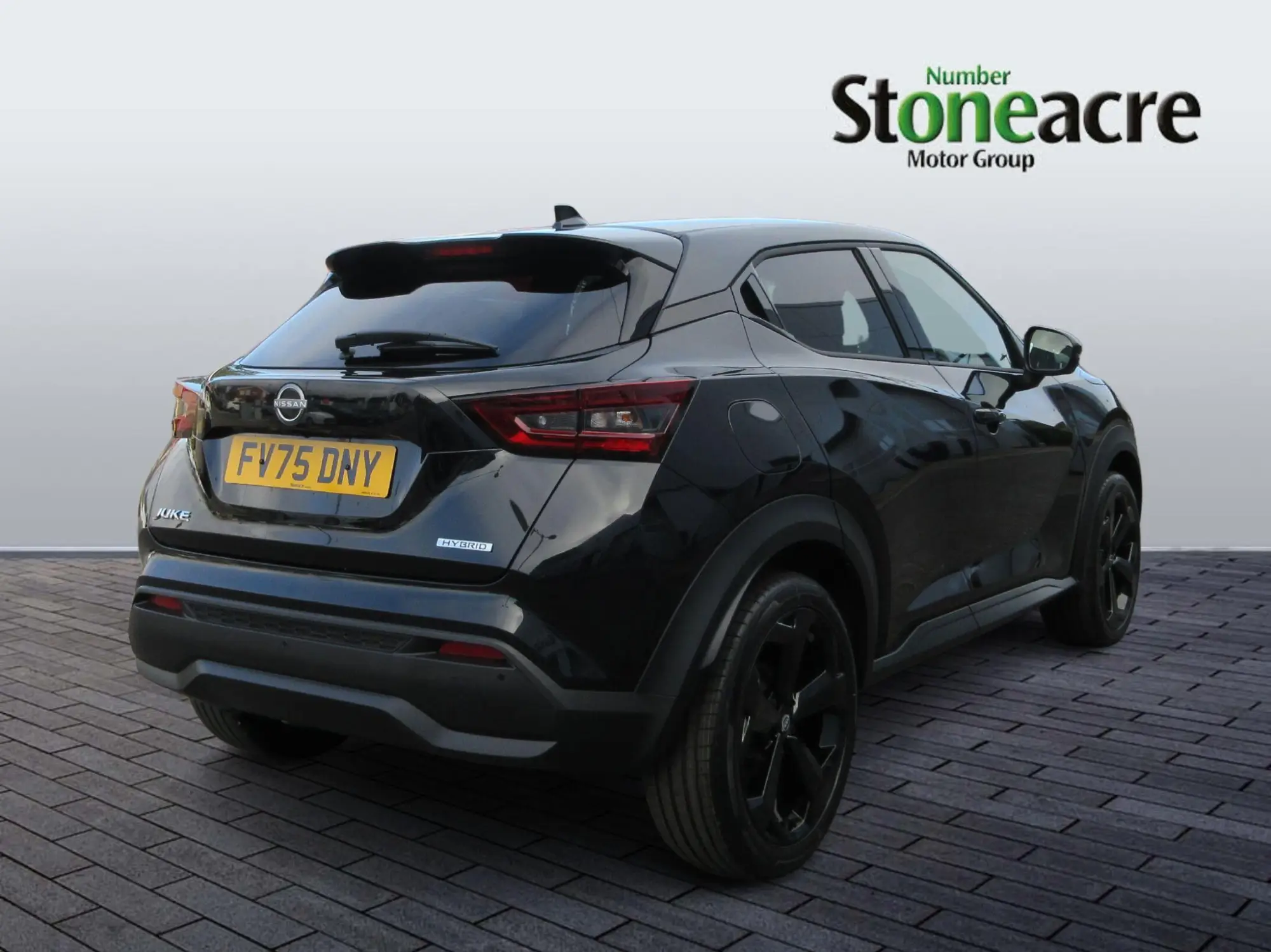 Nissan Juke Hybrid 1.6 Tekna Auto Euro 6 5dr FV75DNY Image 3