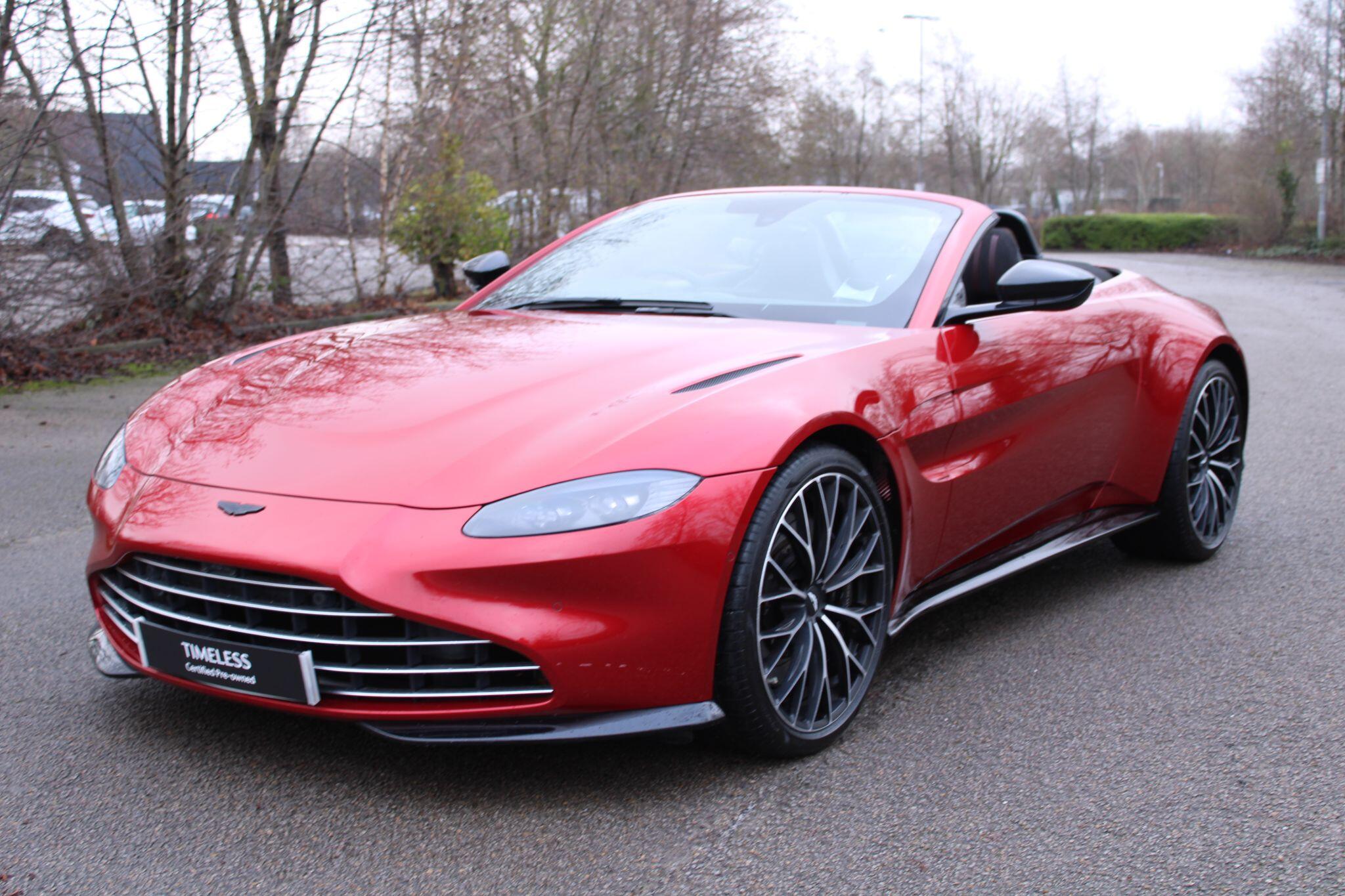 Aston Martin Vantage Roadster Image 3