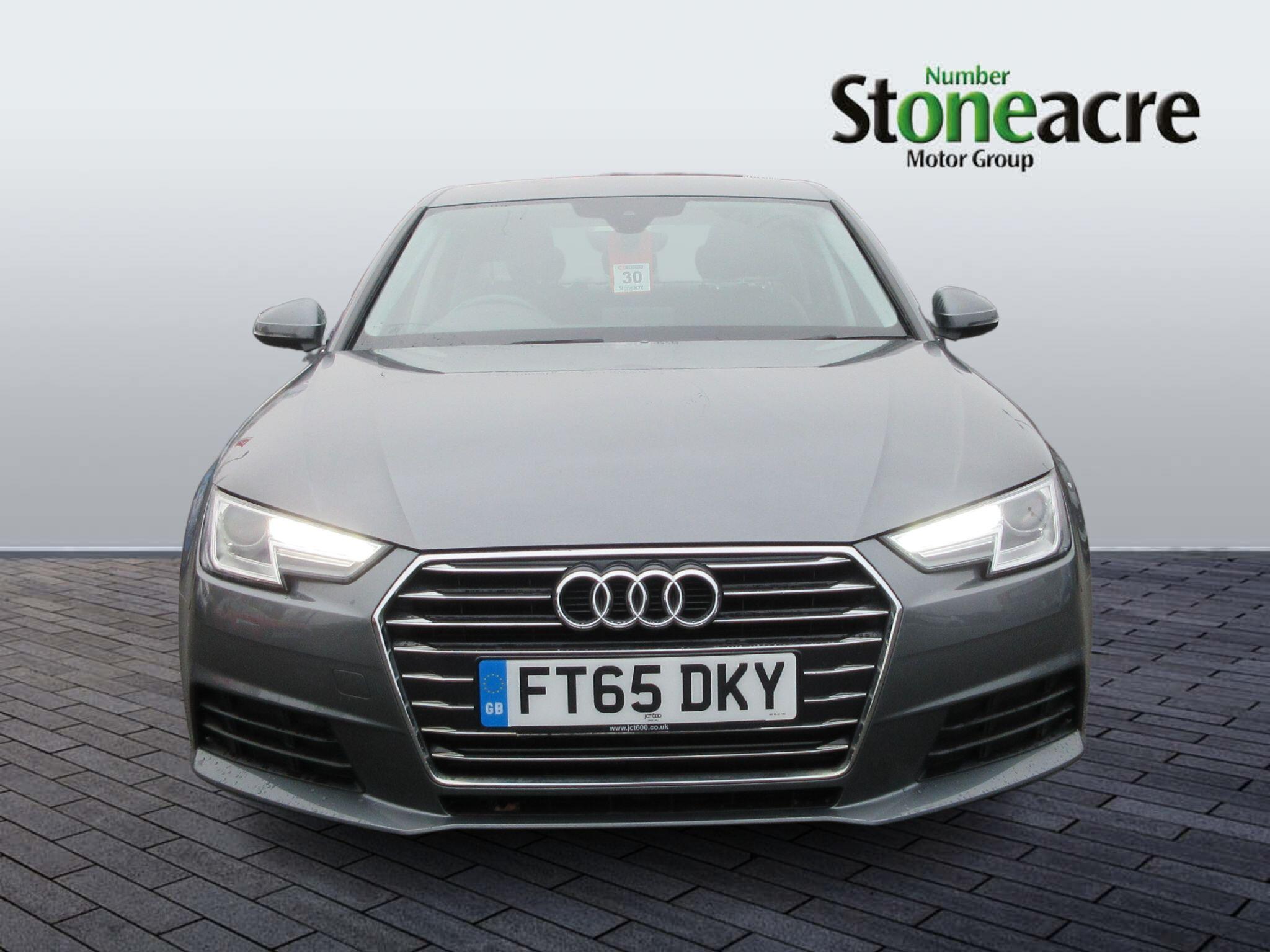 Audi A4 Saloon 2.0 TDI ultra SE S Tronic Euro 6 (s/s) 4dr FT65DKY Image 2