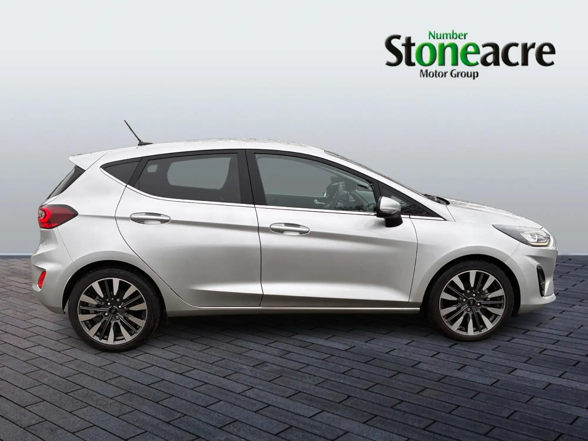 Ford Fiesta 1.0T EcoBoost MHEV Titanium Vignale DCT Euro 6 (s/s) 5dr YJ22UJB Image 2