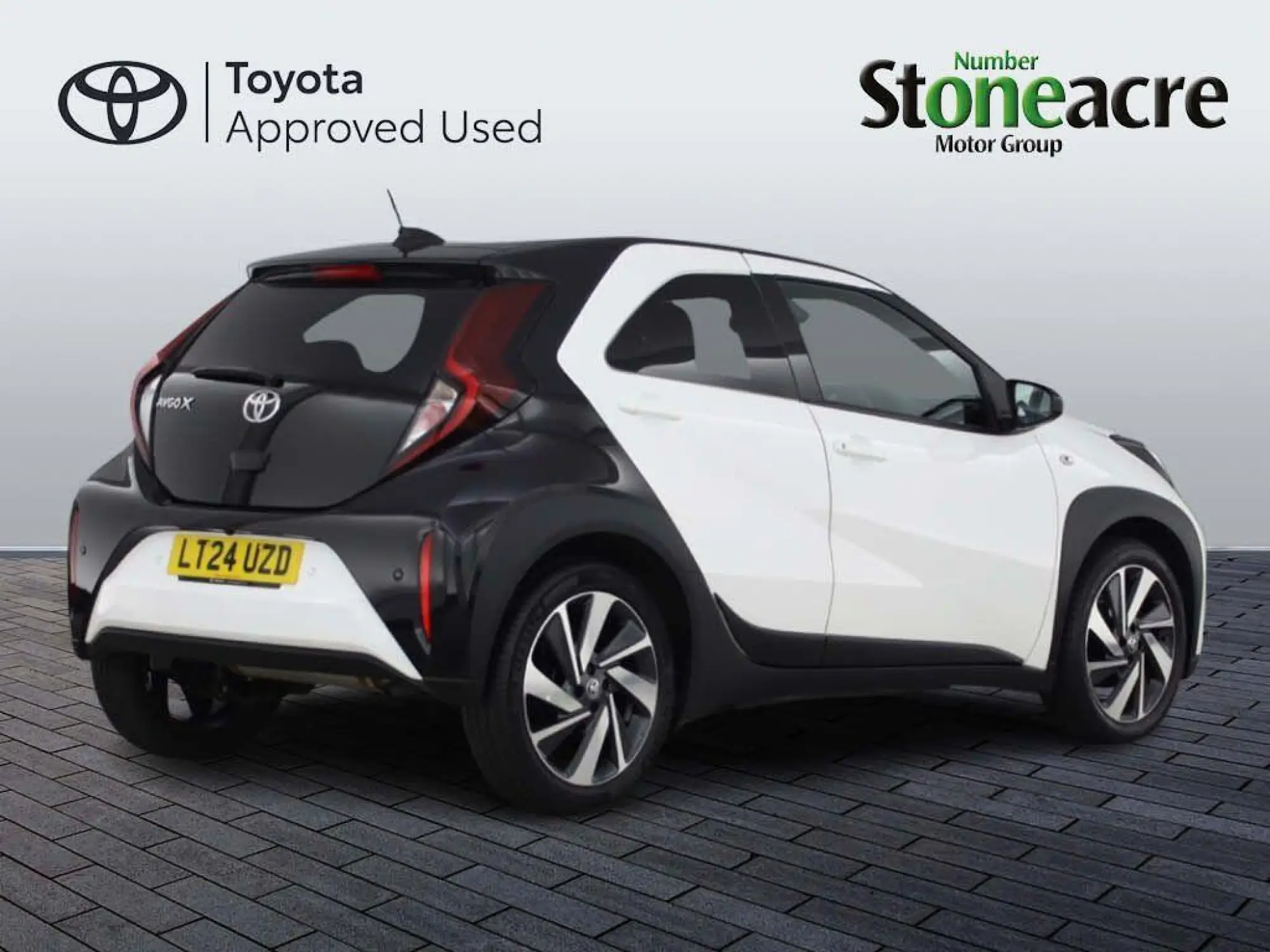 Toyota Aygo X 1.0 VVT-i Edge x-shift Euro 6 (s/s) 5dr LT24UZD Image 2