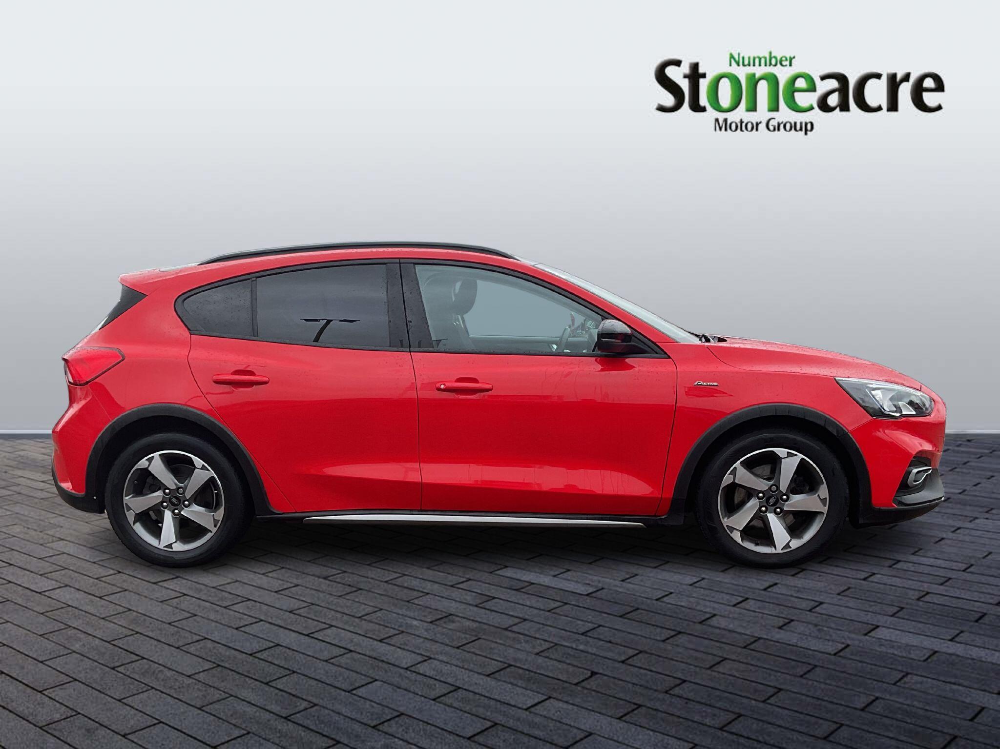 Ford Focus 1.0 EcoBoost 125 Active 5dr MM69OGW Image 2