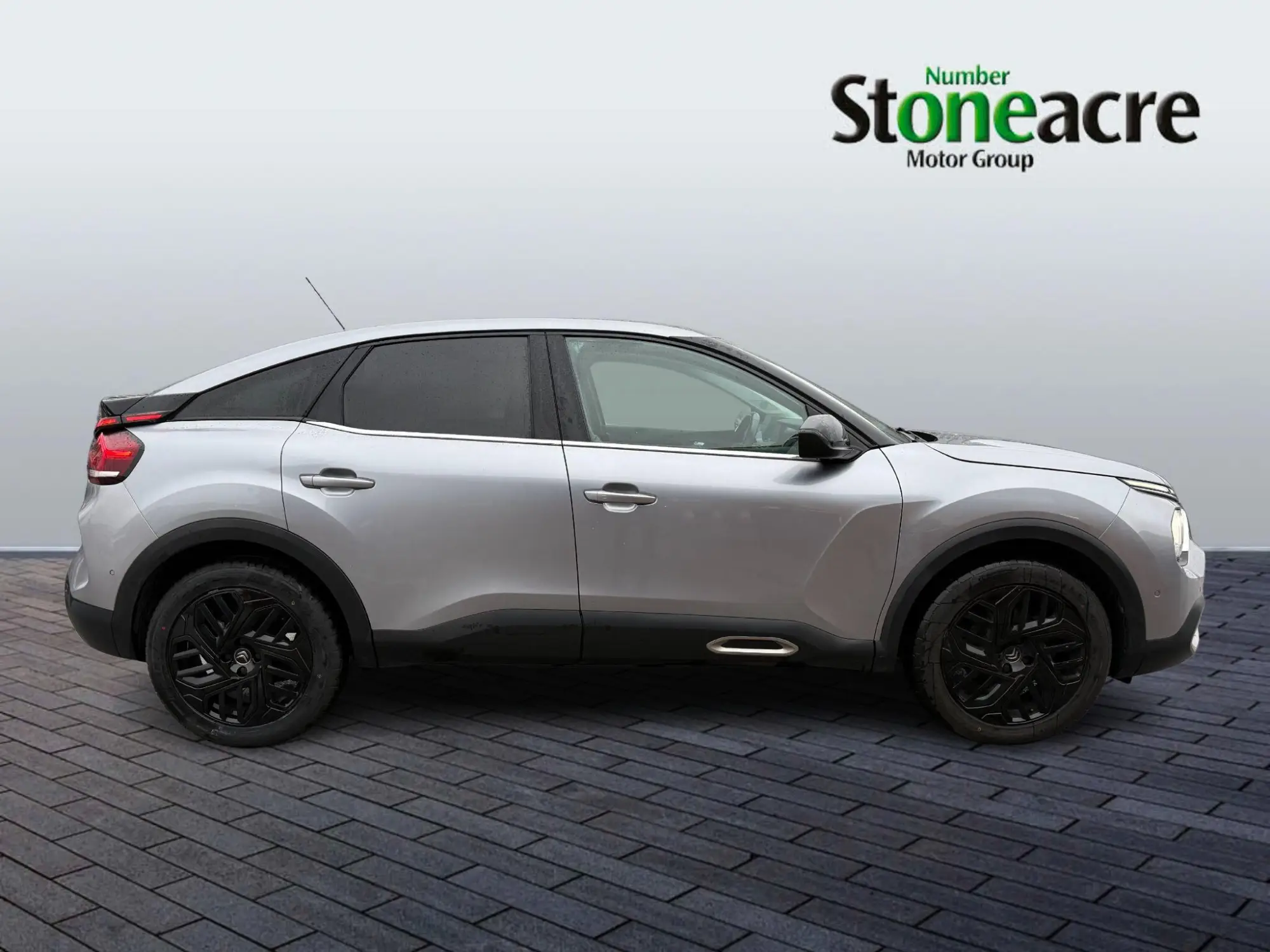 Citroen C4 1.2 PureTech Shine Hatchback 5dr Petrol Manual Euro 6 (s/s) (130 ps) MF21TGN Image 2