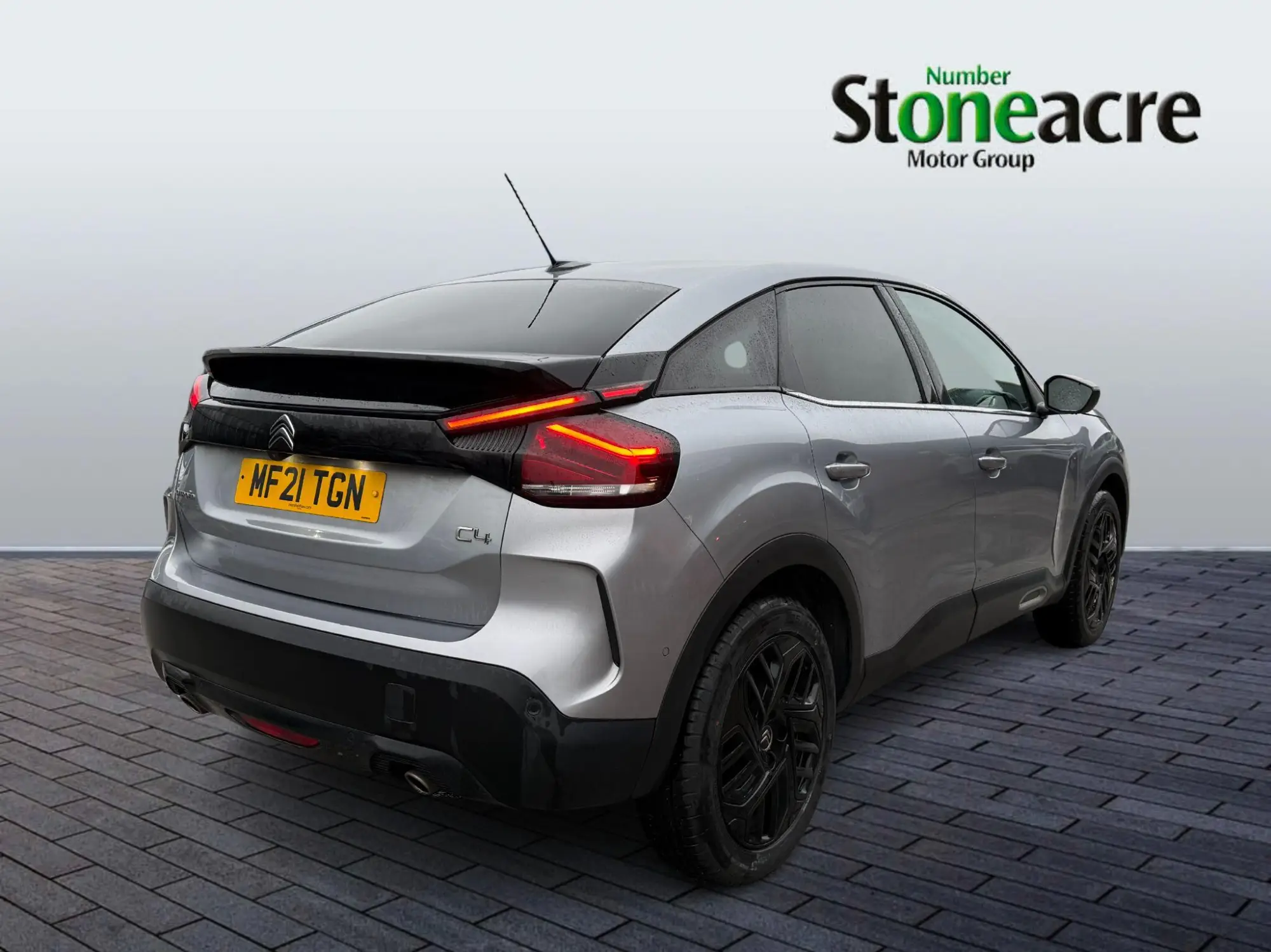 Citroen C4 1.2 PureTech Shine Hatchback 5dr Petrol Manual Euro 6 (s/s) (130 ps) MF21TGN Image 3