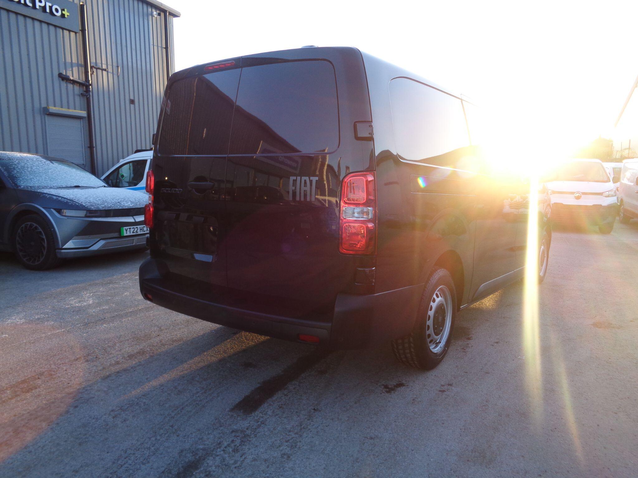 Fiat Scudo Crew Van 2.0 Multijet Crew Van LWB Euro 6 6dr Image 3