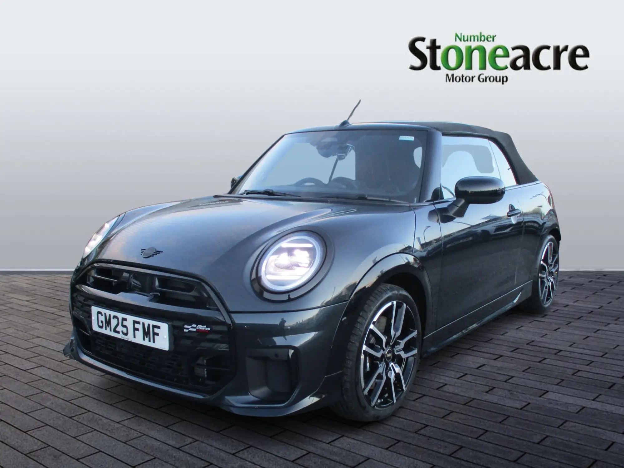 MINI Cooper Convertible Image 3