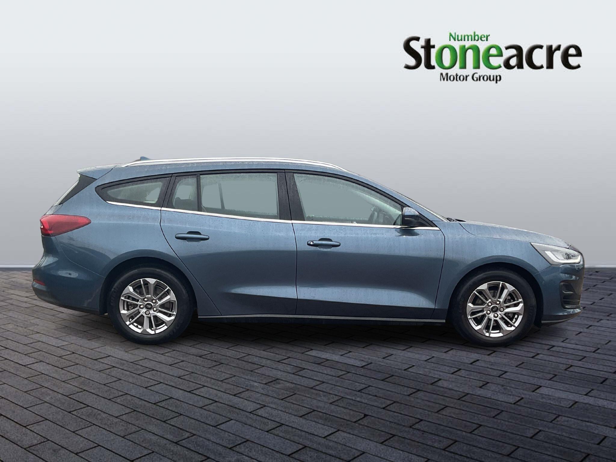 Ford Focus 1.0T EcoBoost MHEV Titanium DCT Euro 6 (s/s) 5dr YC72JAU Image 2