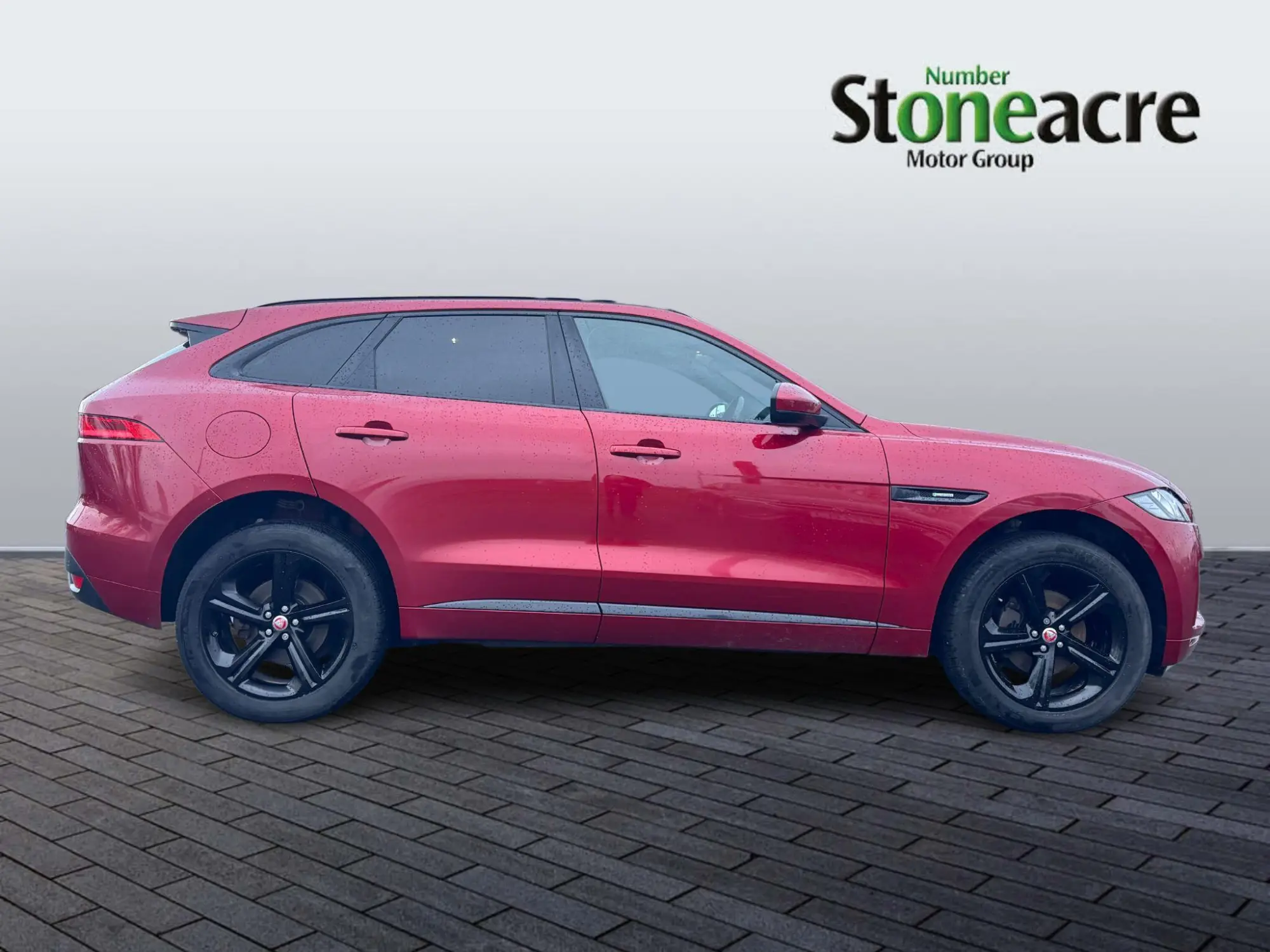 Jaguar F-Pace 2.0d R-Sport 5dr Auto AWD JP17ZZZ Image 2