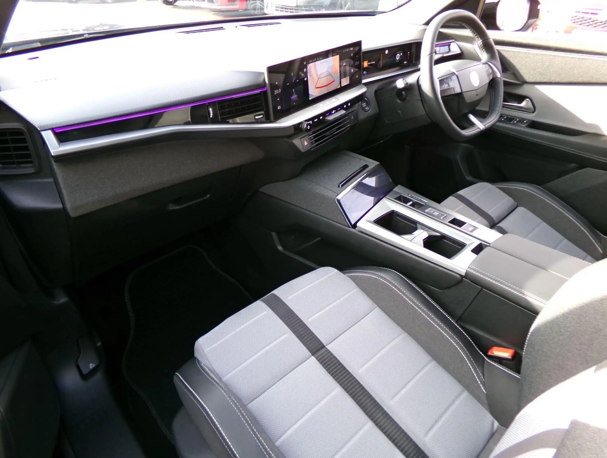 Vauxhall Grandland Electric Image 13