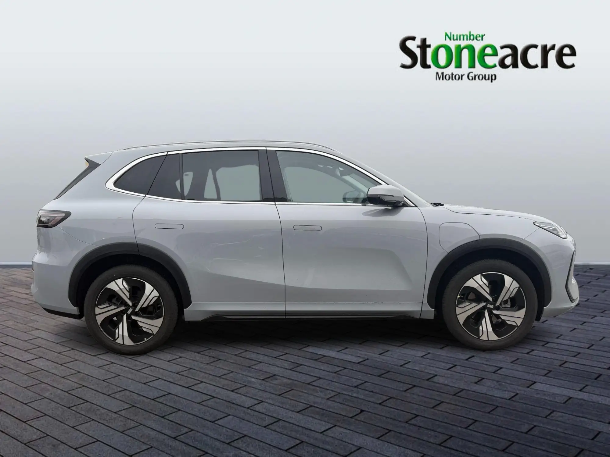 Geely EX5 60.22kWh Max Auto 5dr KR75LPE Image 2