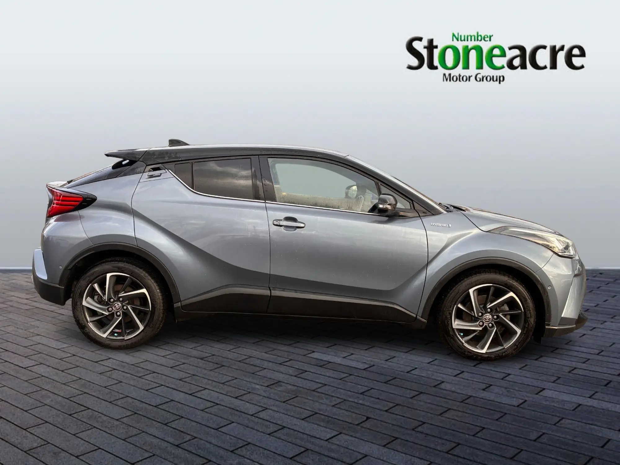 Toyota C-HR Self-Charging Hybrid 2.0 Hybrid Dynamic 5dr CVT CP69AOK Image 2