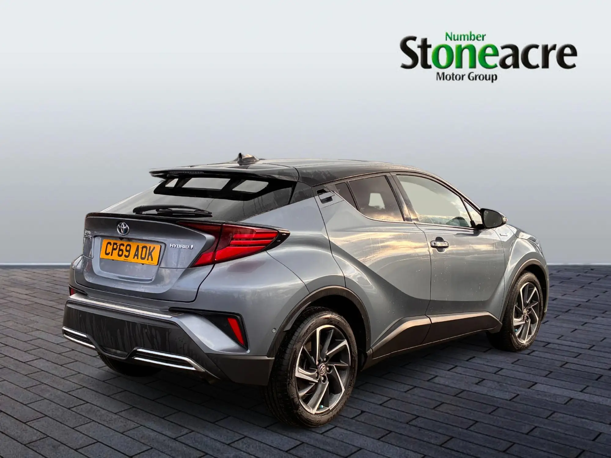 Toyota C-HR Self-Charging Hybrid 2.0 Hybrid Dynamic 5dr CVT CP69AOK Image 3