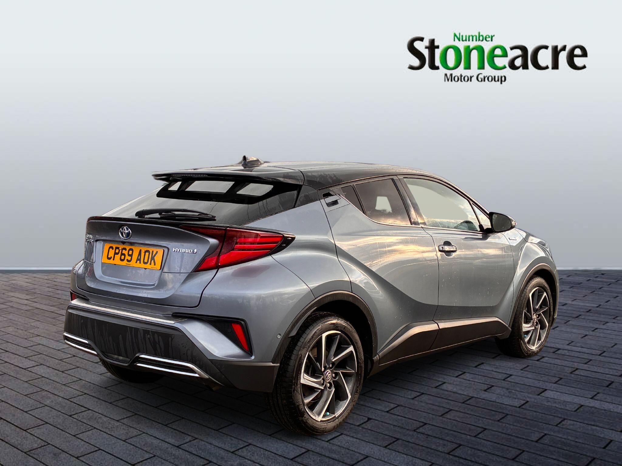 Toyota C-HR Self-Charging Hybrid 2.0 Hybrid Dynamic 5dr CVT CP69AOK Image 3