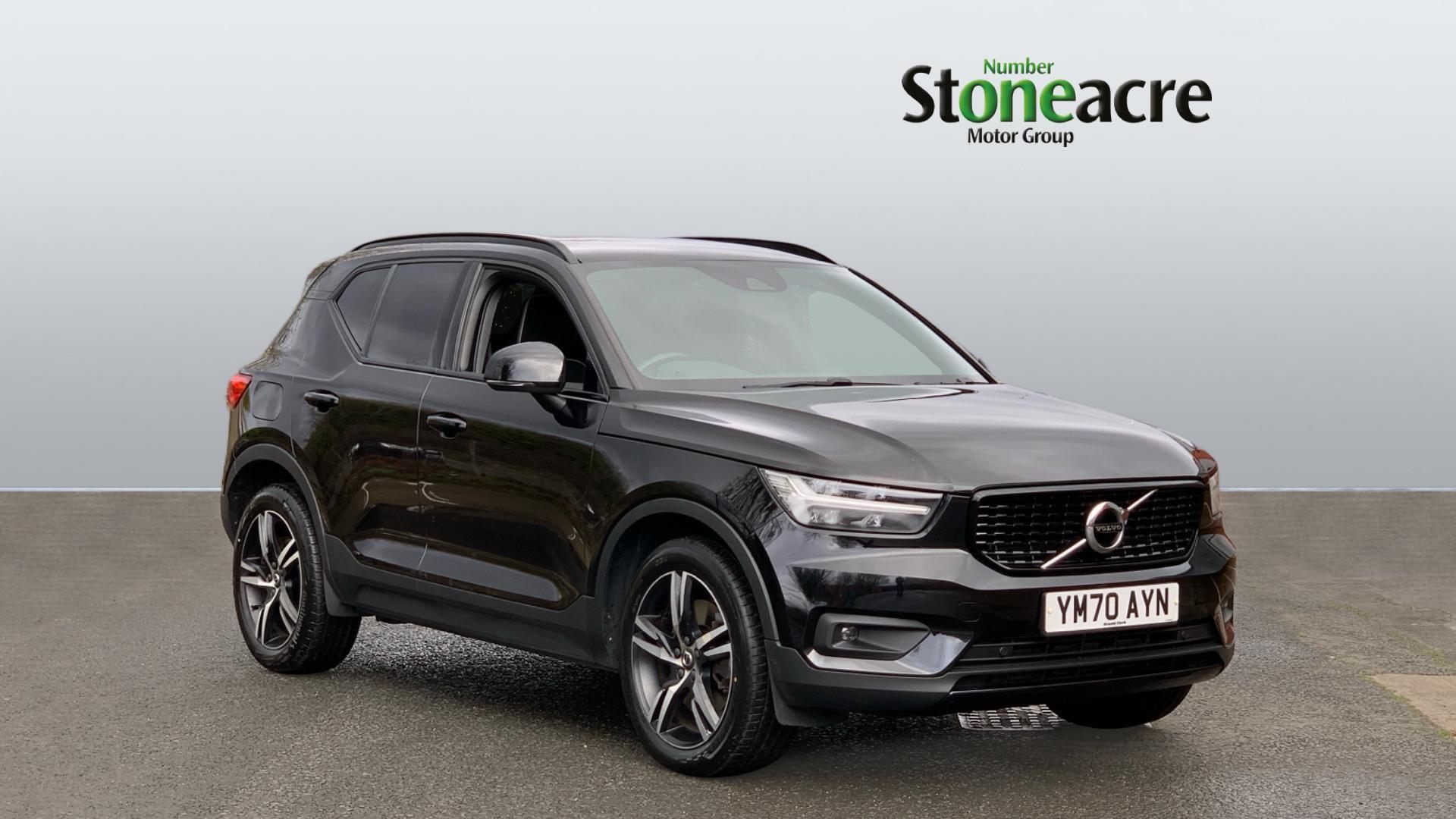 Volvo XC40 Recharge 1.5h T4 Recharge 10.7kWh R-Design Auto Euro 6 (s/s) 5dr YM70AYN Image 1