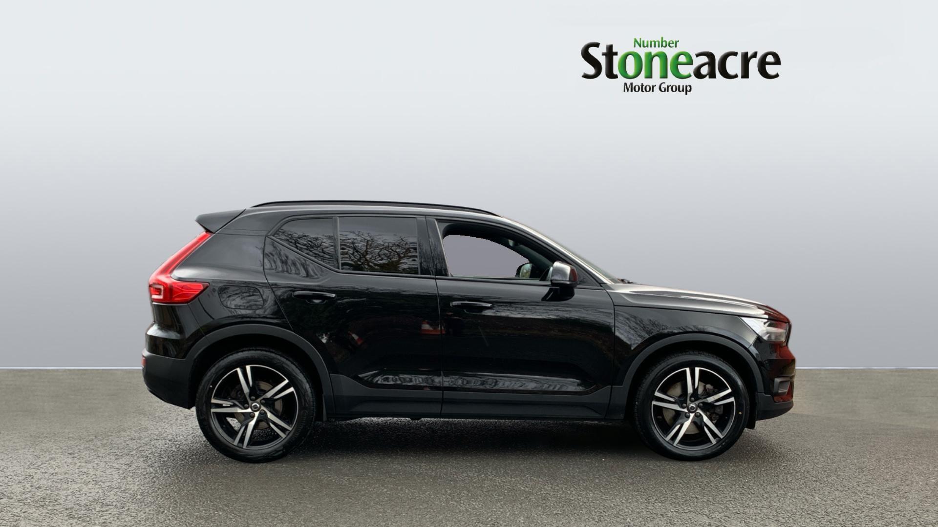 Volvo XC40 Recharge 1.5h T4 Recharge 10.7kWh R-Design Auto Euro 6 (s/s) 5dr YM70AYN Image 3