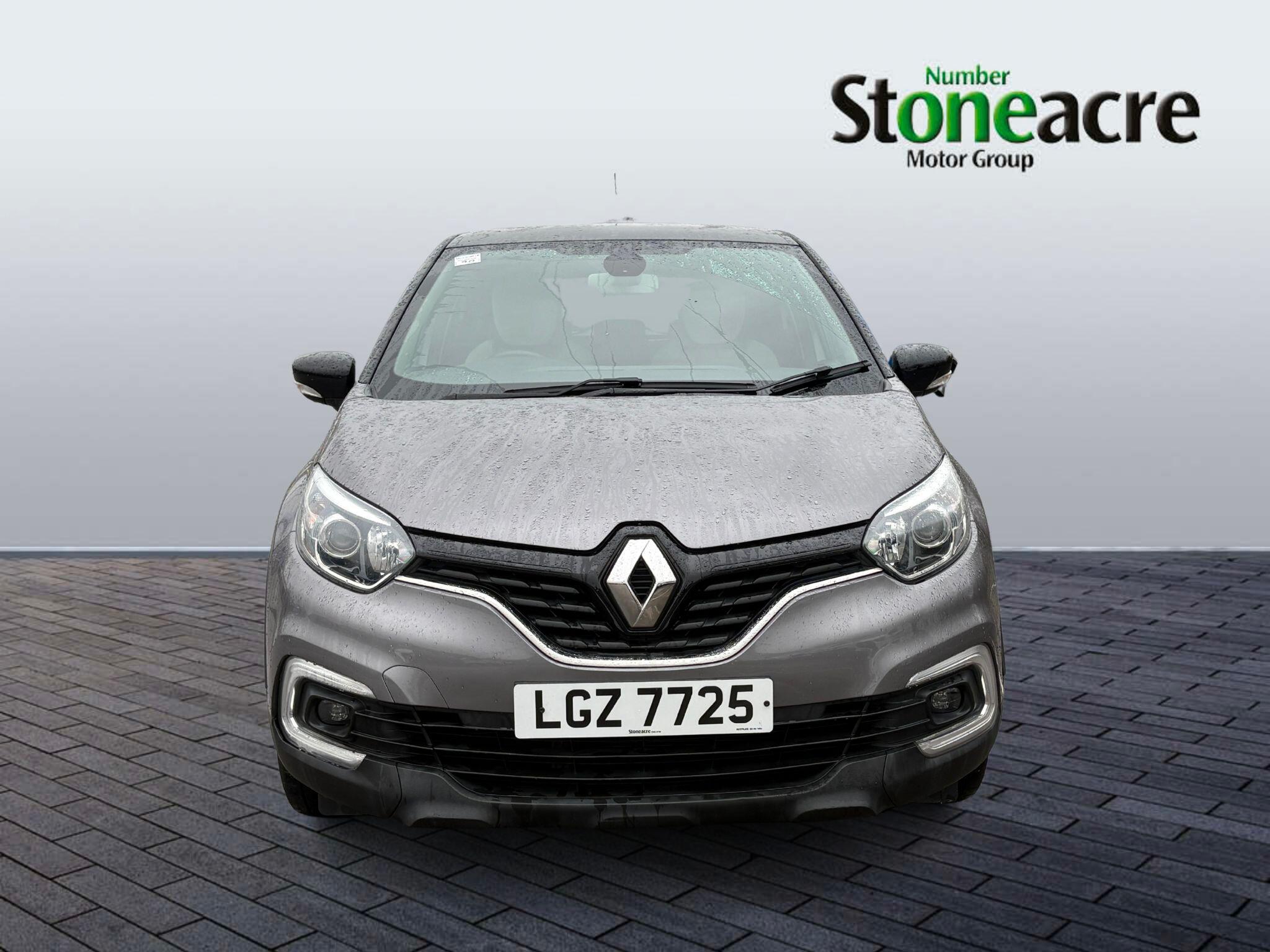 Renault Captur 1.5 dCi ENERGY Iconic EDC Euro 6 (s/s) 5dr LGZ7725 Image 2
