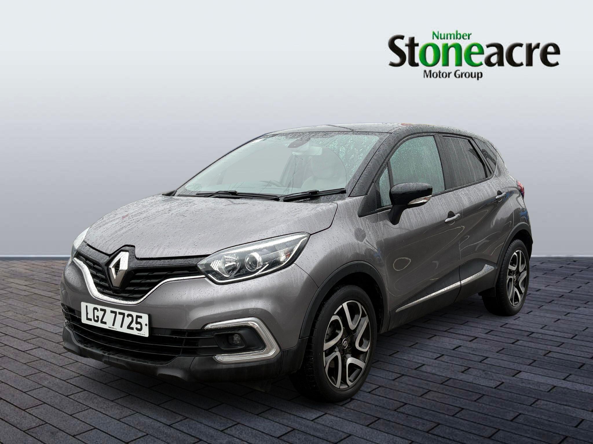 Renault Captur 1.5 dCi ENERGY Iconic EDC Euro 6 (s/s) 5dr LGZ7725 Image 3