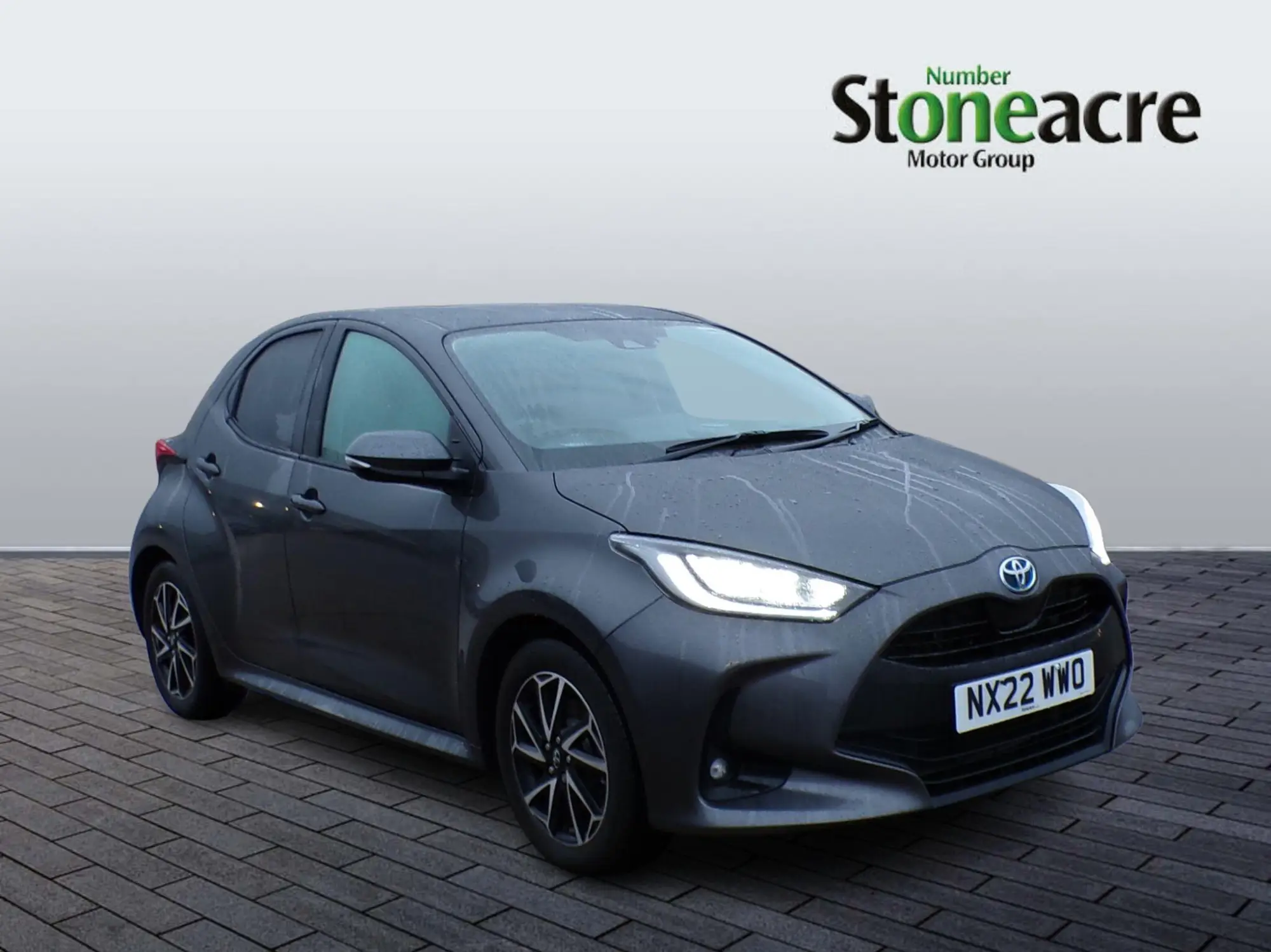 Toyota Yaris 1.5 Hybrid Design 5dr CVT NX22WWO Image 1