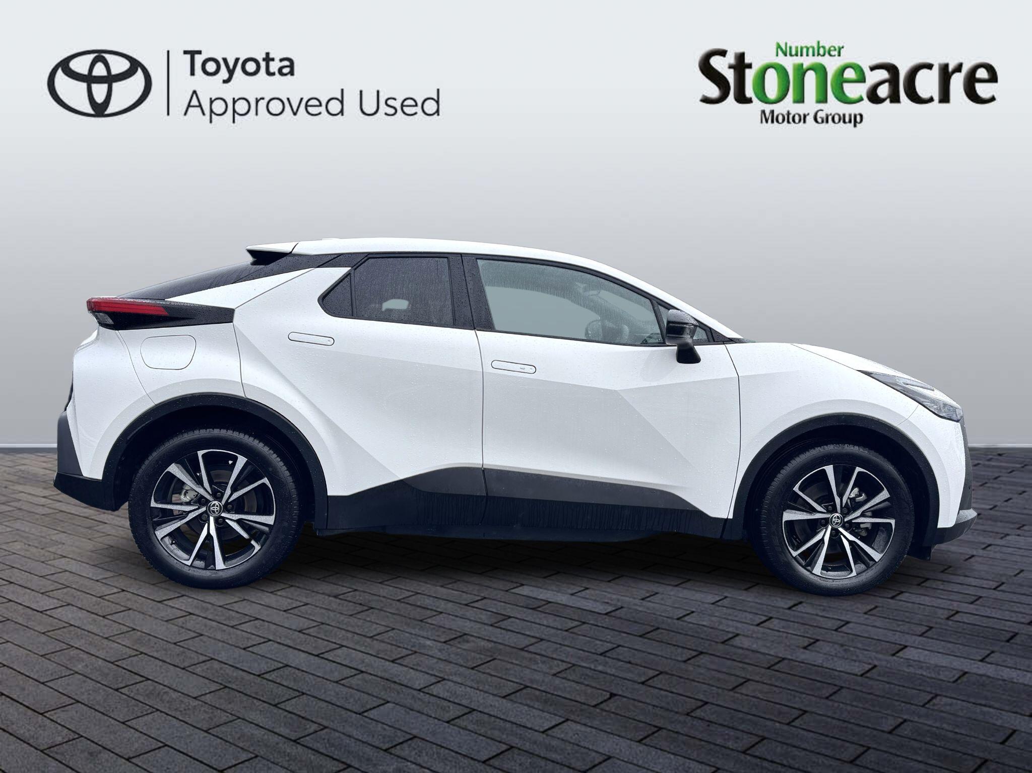 Toyota C-HR Plug-in Hybrid 2.0 VVT-h 13.6 kWh Design CVT Euro 6 (s/s) 5dr FD24YJN Image 2