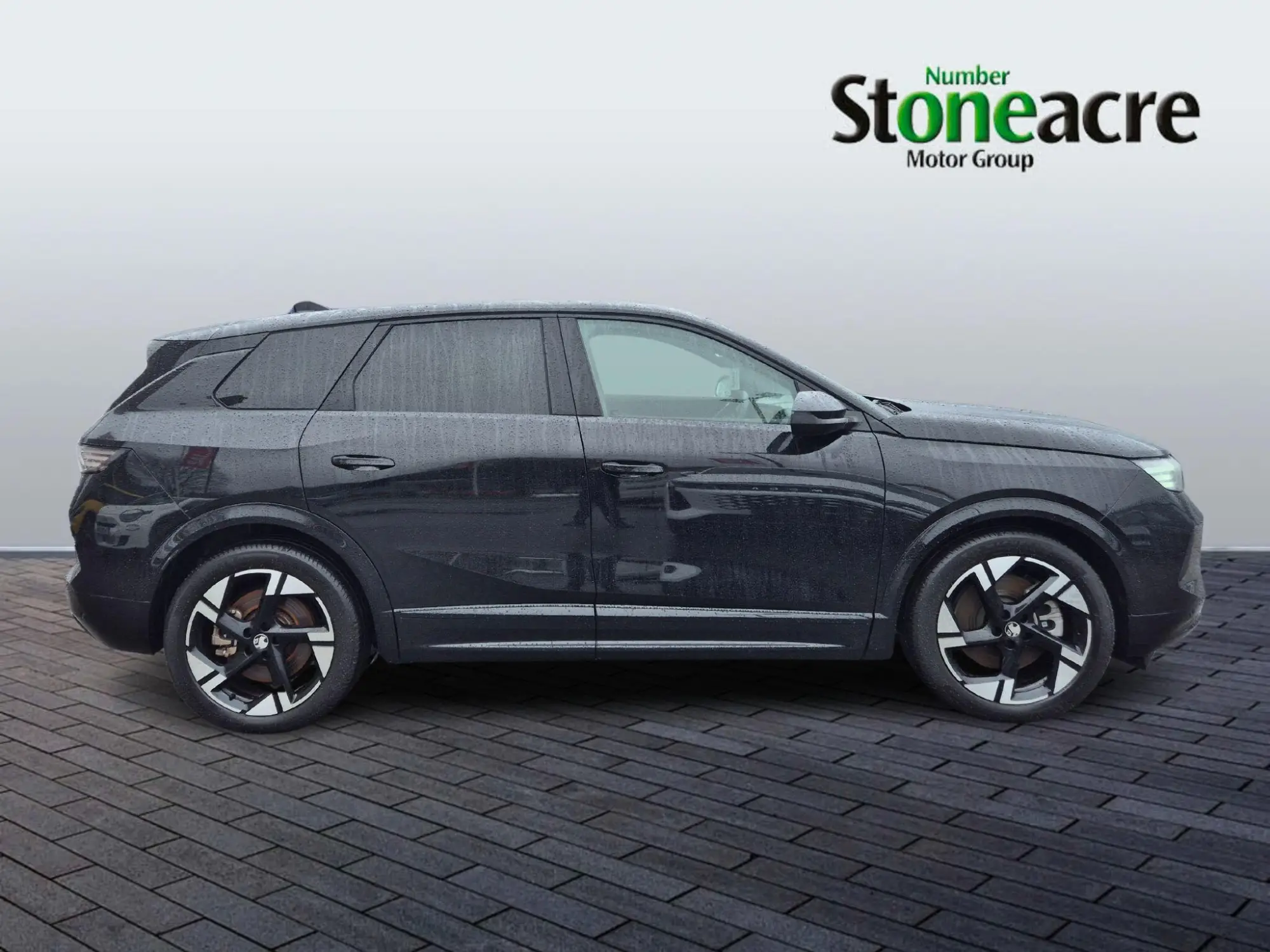 Vauxhall Grandland Electric 73kWh Ultimate Auto 5dr SO74CDV Image 2