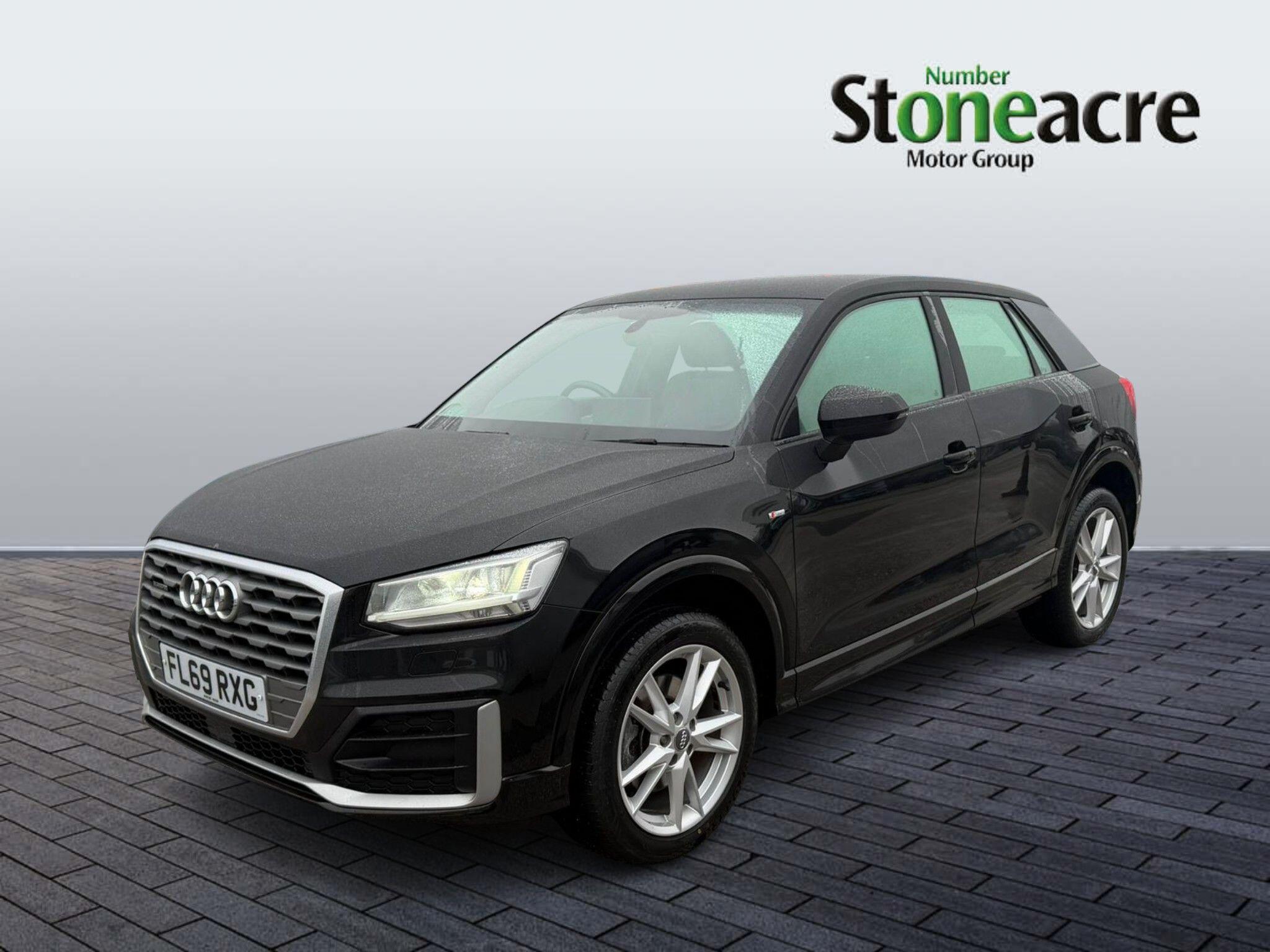 Audi Q2 2.0 TDI 35 S line S Tronic quattro Euro 6 (s/s) 5dr FL69RXG Image 3