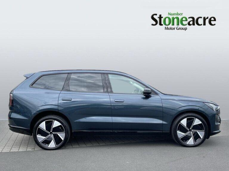 Volvo EX90 Twin Motor 111kWh Ultra Auto 4WD 5dr YN26REG Image 3