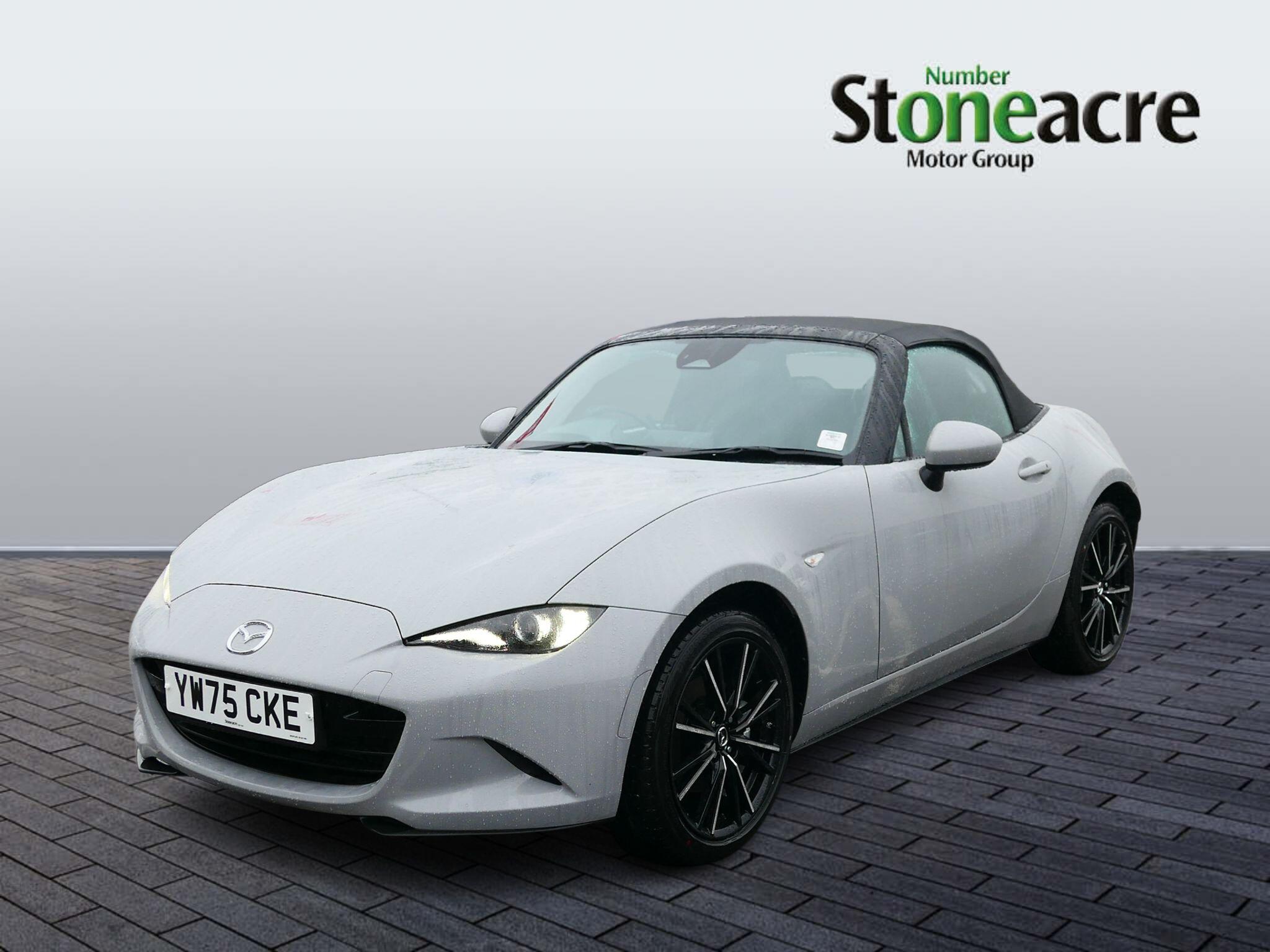 Mazda MX-5 2.0 SKYACTIV-G Exclusive-Line Roadster Euro 6 (s/s) 2dr YW75CKE Image 3