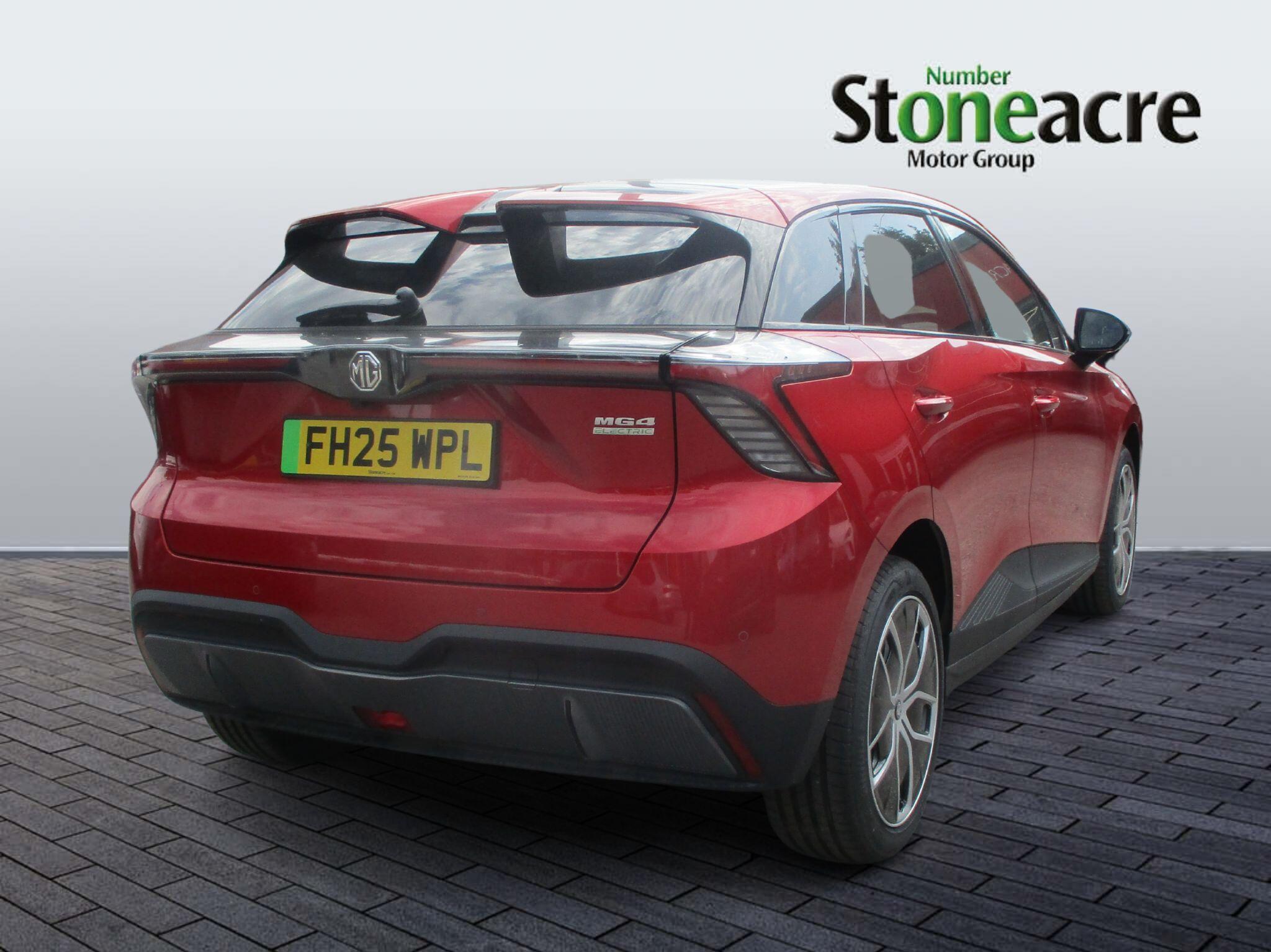 MG 4 EV 77kWh Trophy Auto 5dr FH25WPL Image 3