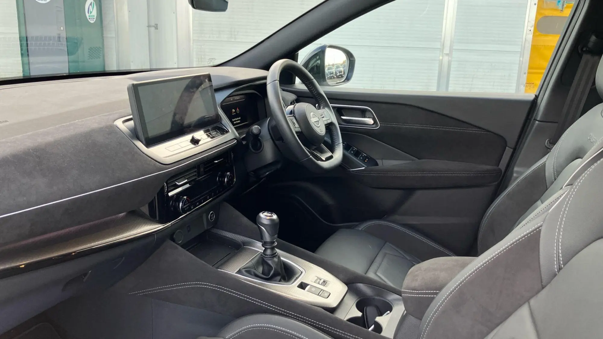 Nissan Qashqai 1.3 DIG-T MHEV N-Design Euro 6 (s/s) 5dr OE74VSO Image 3