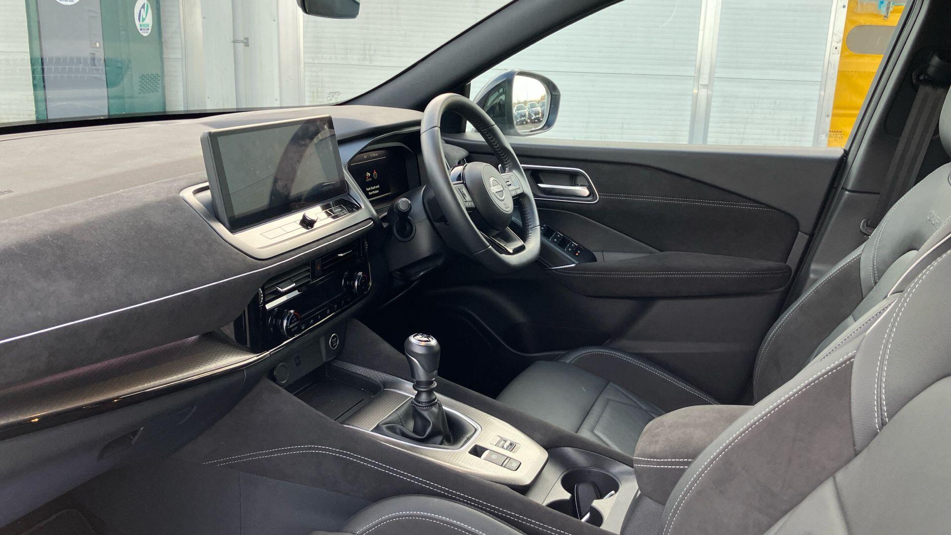 Nissan Qashqai 1.3 DIG-T MHEV N-Design Euro 6 (s/s) 5dr OE74VSO Image 3