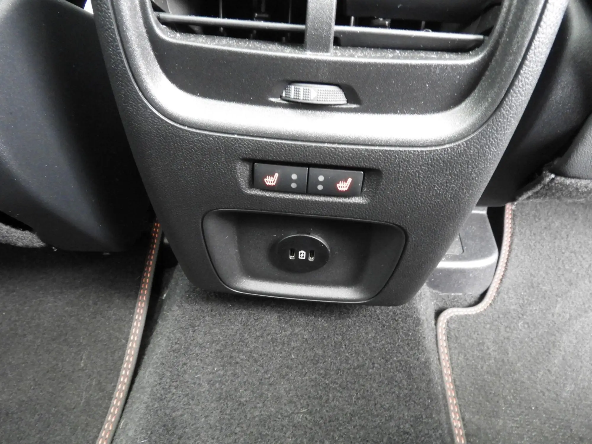 Ford Kuga Plug-In Hybrid Image 16