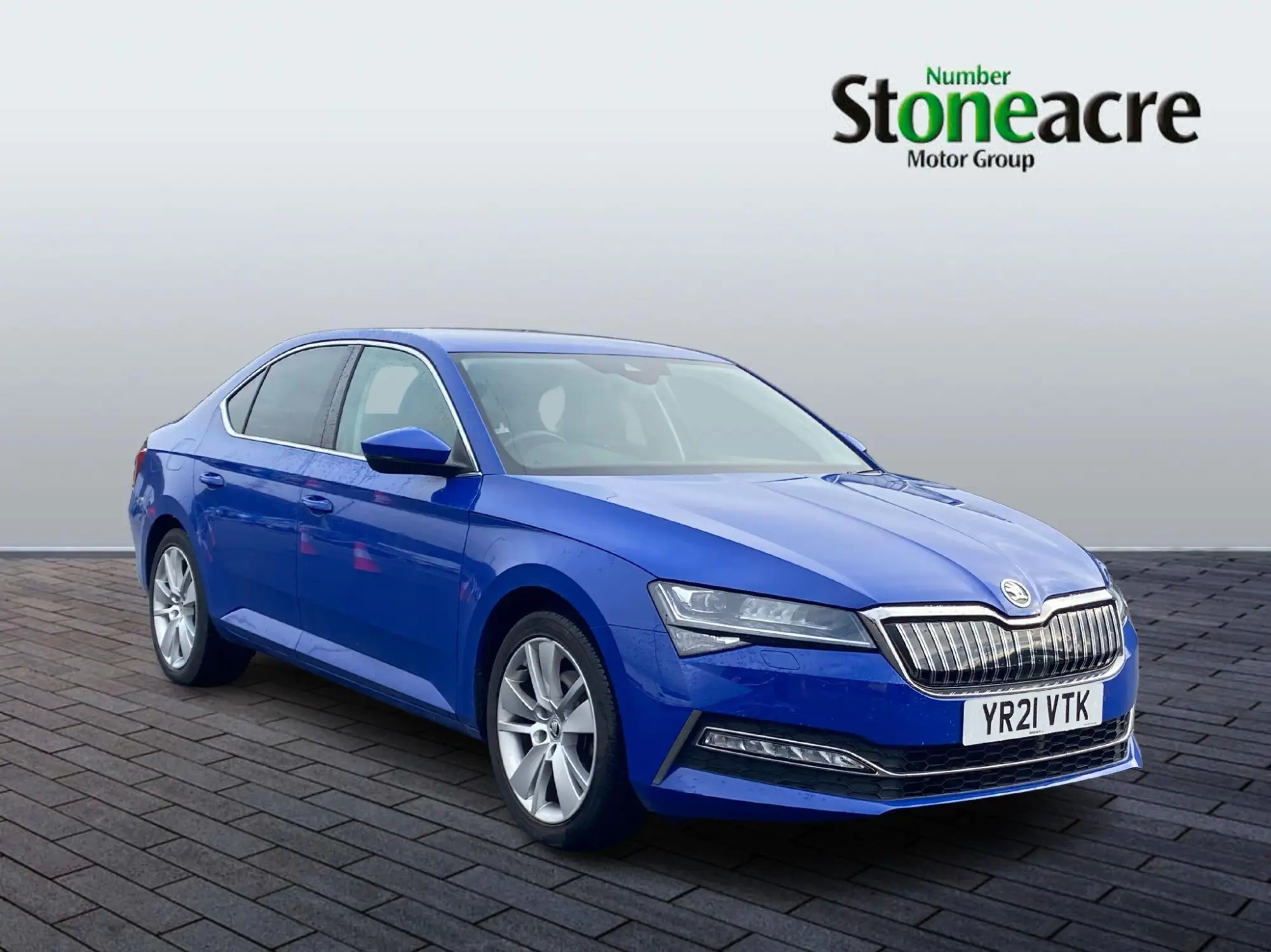 Skoda Superb 1.4 TSI iV 13kWh SE L DSG Euro 6 (s/s) 5dr YR21VTK Image 1