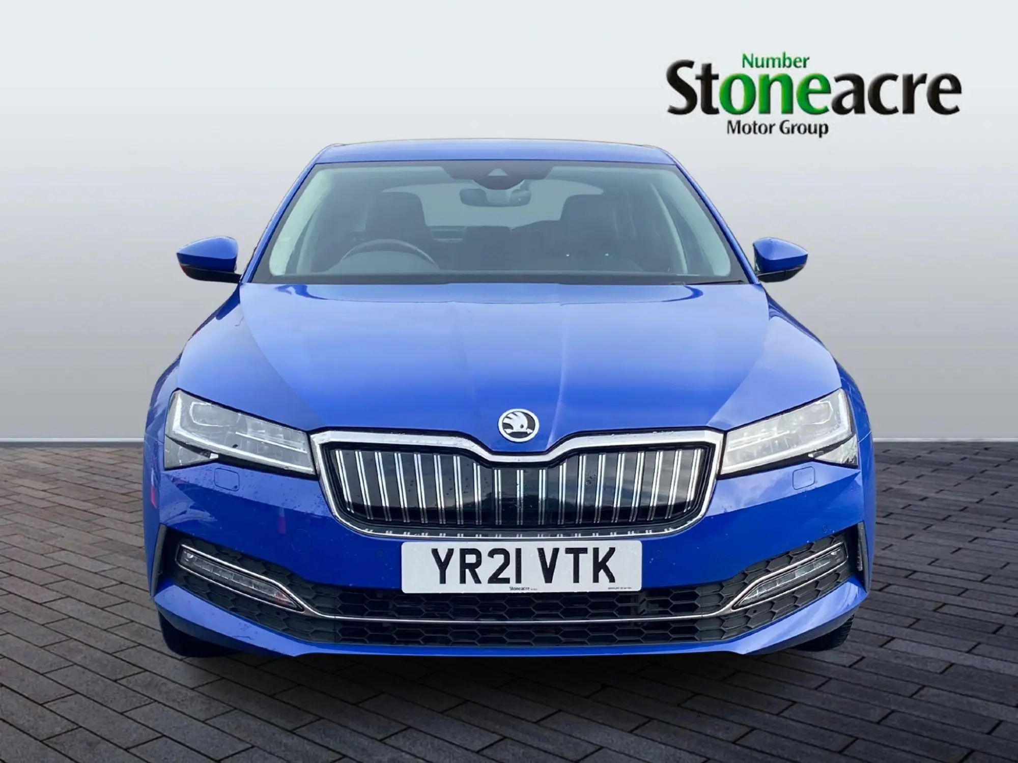 Skoda Superb 1.4 TSI iV 13kWh SE L DSG Euro 6 (s/s) 5dr YR21VTK Image 2