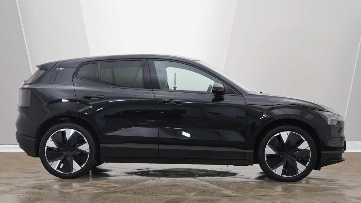 Volvo EX30 Single Motor Extended Range 69kWh Ultra Auto 5dr OY24ZSD Image 2