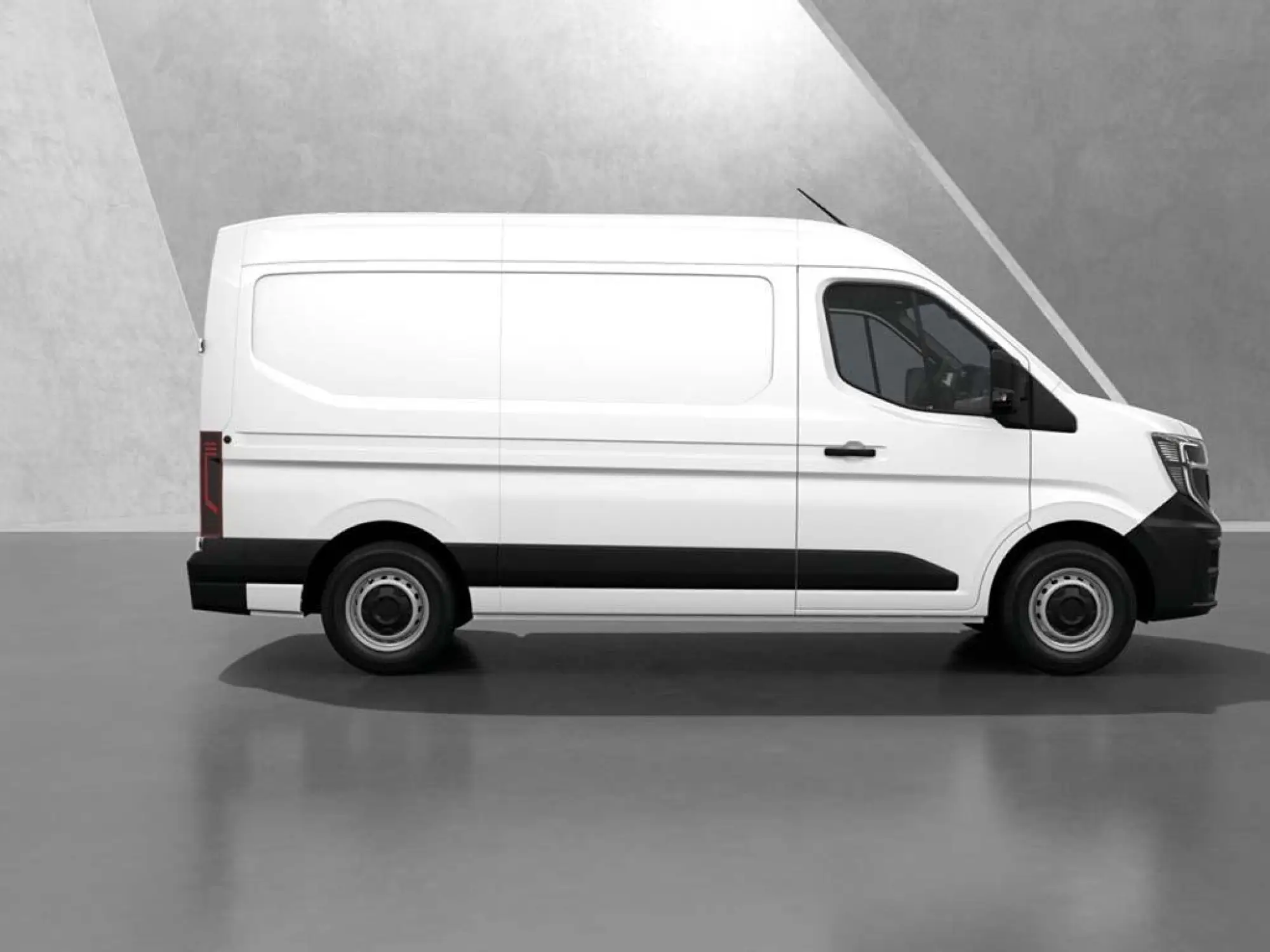 Renault Master E-Tech MM35 87kWh Advance Auto L2 H2 5dr Image 2