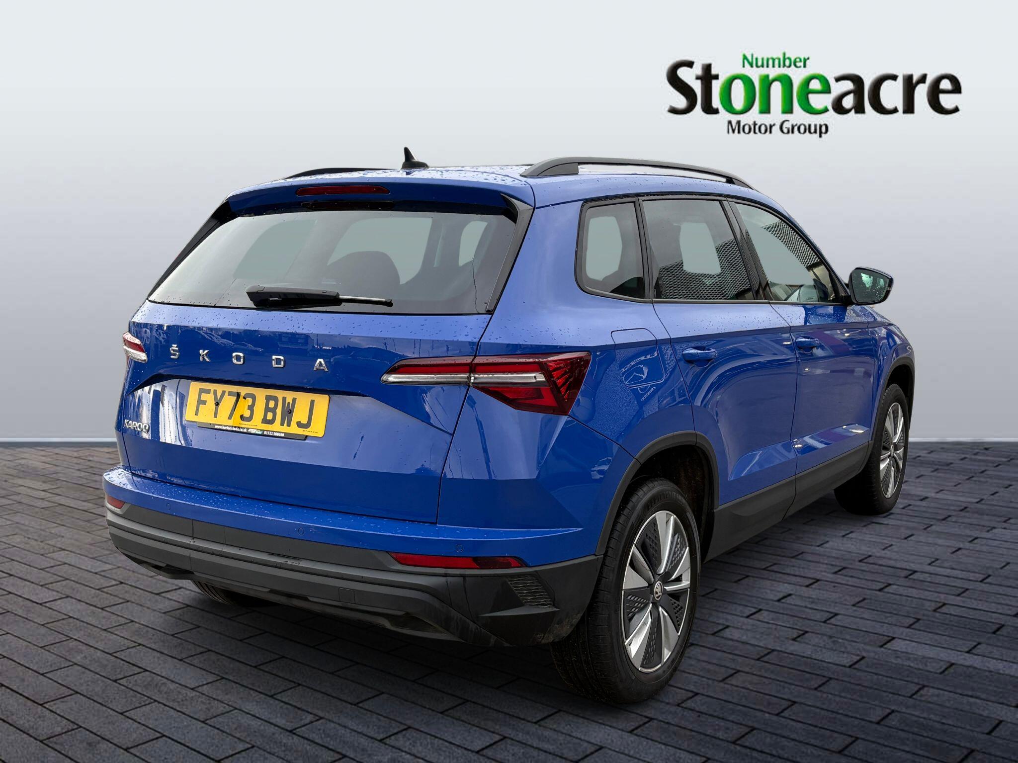 Skoda Karoq 1.5 TSI ACT SE Drive Euro 6 (s/s) 5dr FY73BWJ Image 2