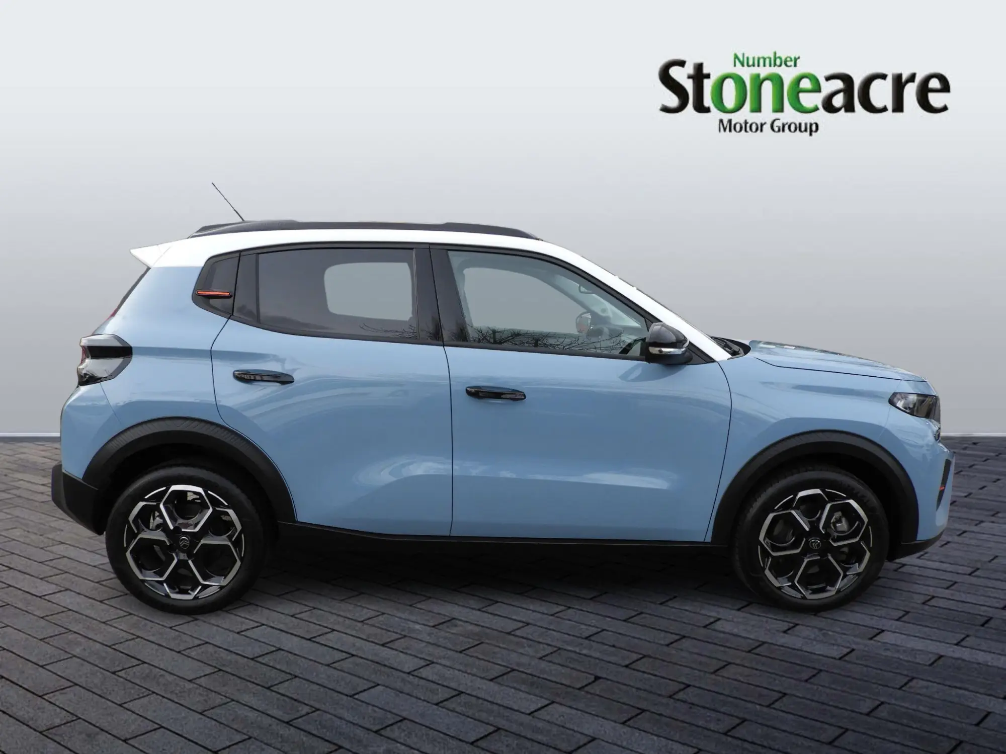 Citroen e-C3 44kWh MAX Auto 5dr (7.4kW Charger) BA74LBK Image 2