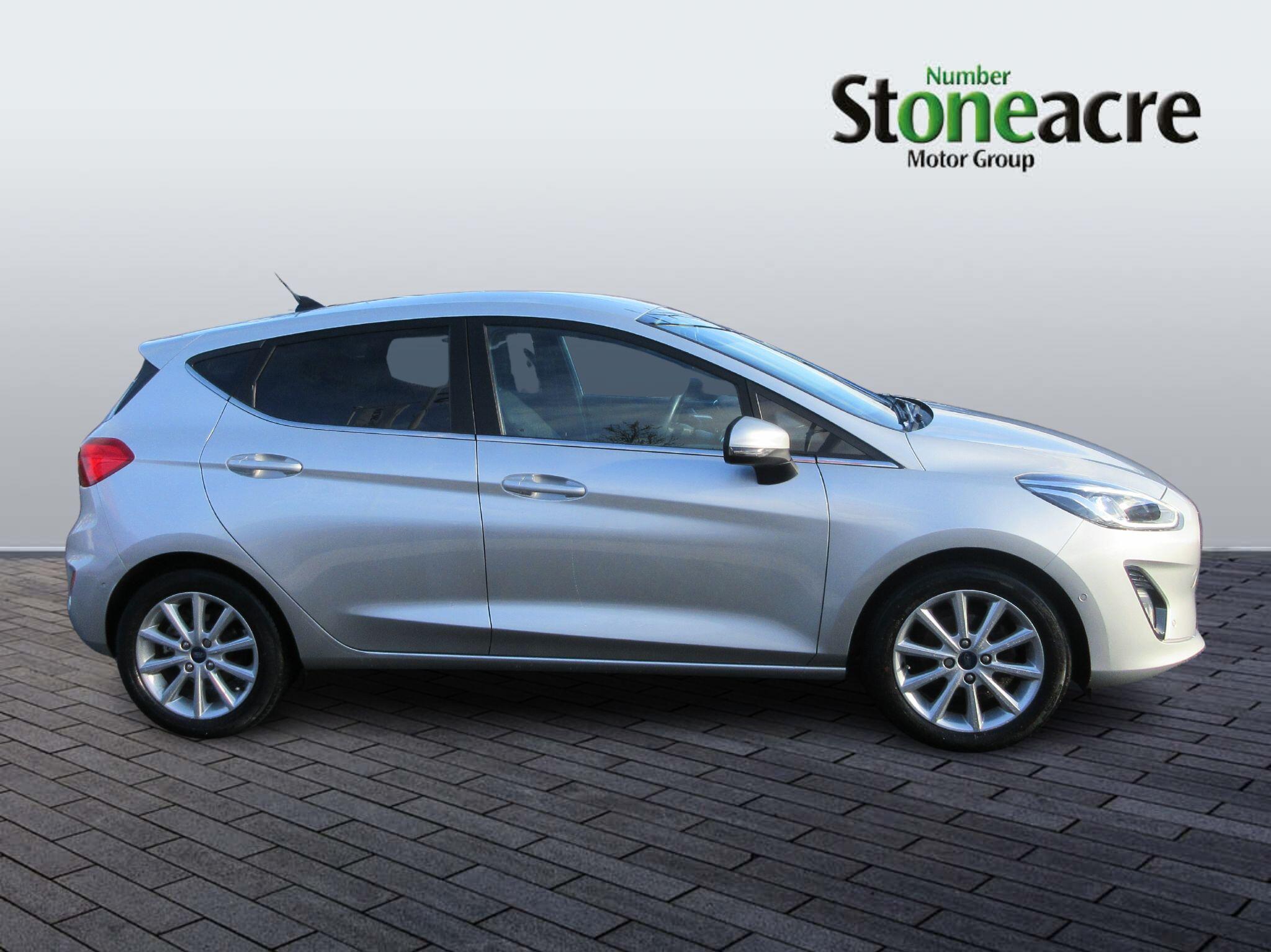 Ford Fiesta 1.0T EcoBoost Titanium Euro 6 (s/s) 5dr EP19JEO Image 2