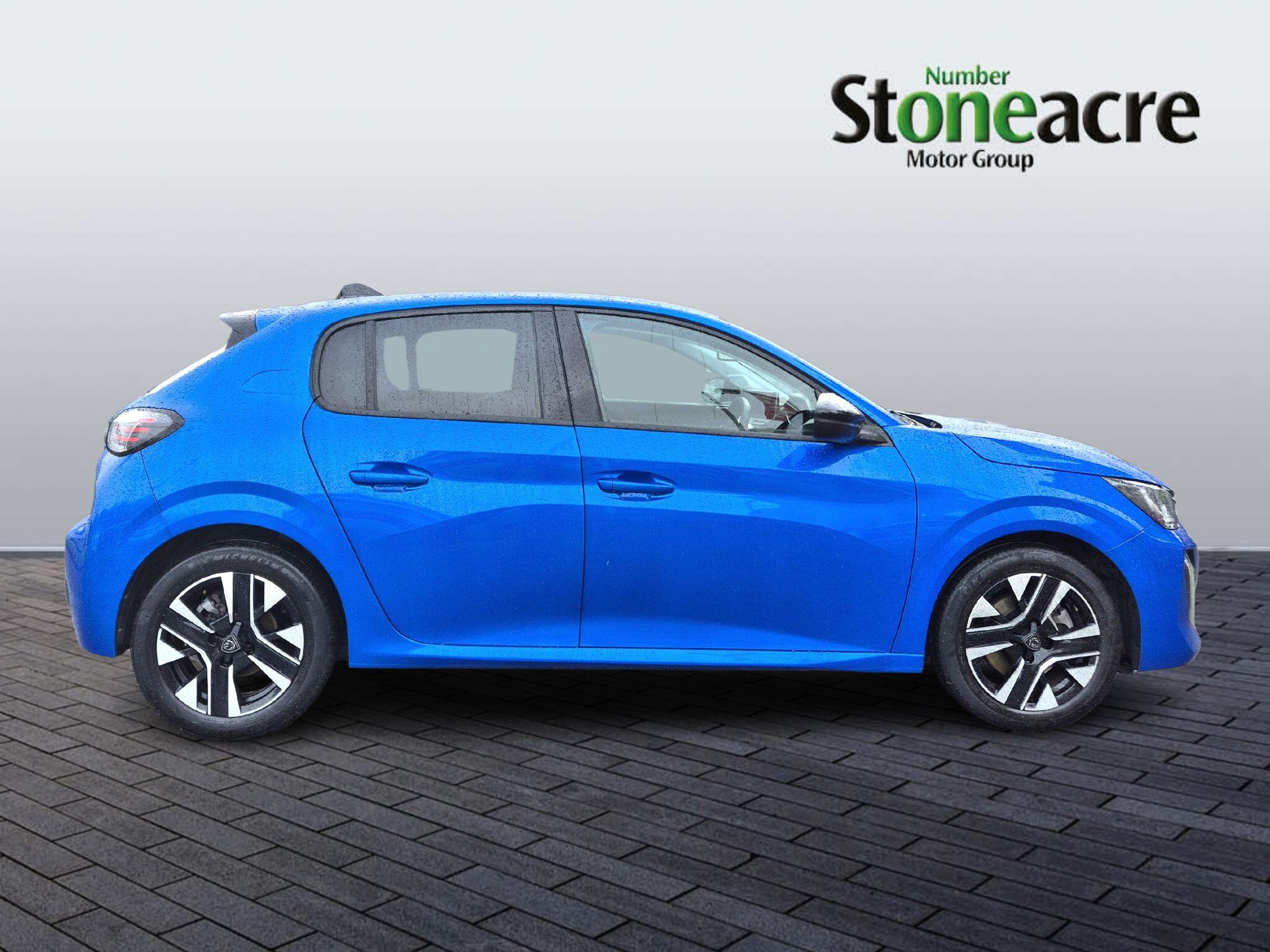 Peugeot 208 1.2 PureTech Allure Euro 6 (s/s) 5dr FV74PBX Image 2