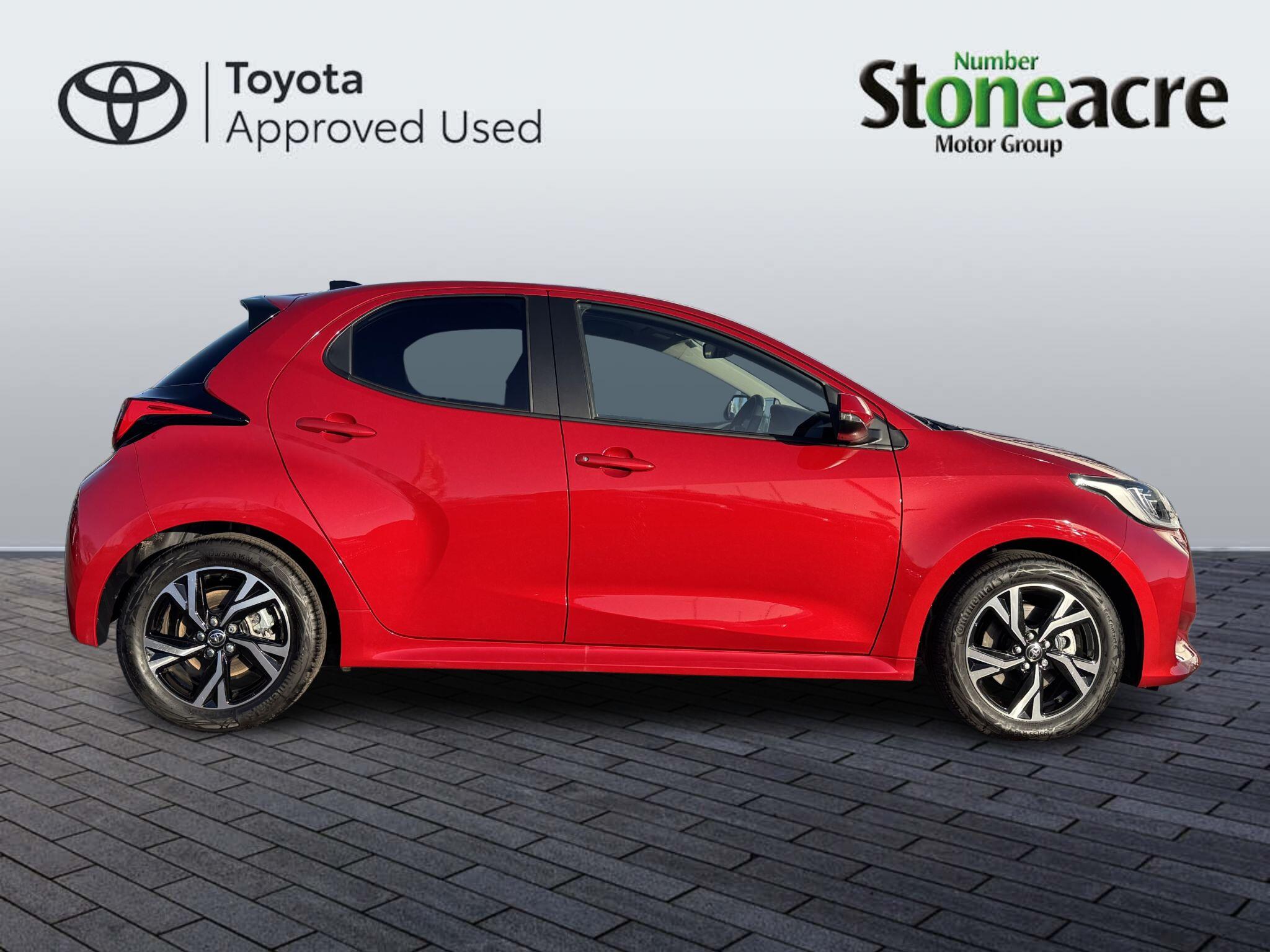 Toyota Yaris Image 2