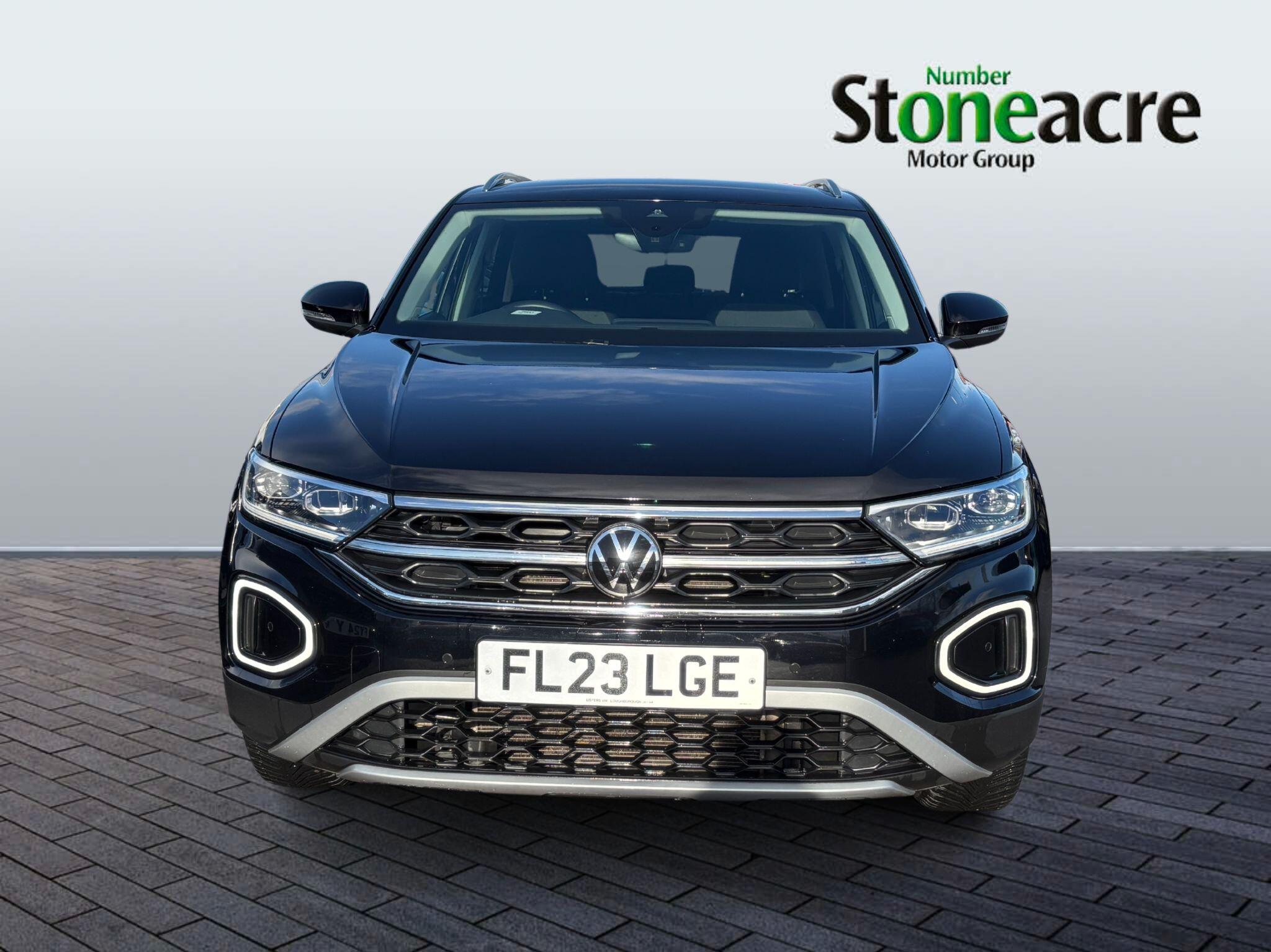 Volkswagen T-Roc 1.5 TSI Style DSG 2WD Euro 6 (s/s) 5dr FL23LGE Image 2