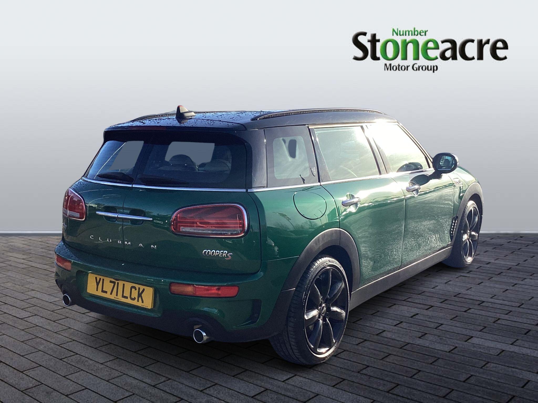 MINI Clubman 2.0 Cooper S Exclusive Steptronic Euro 6 (s/s) 6dr YL71LCK Image 3