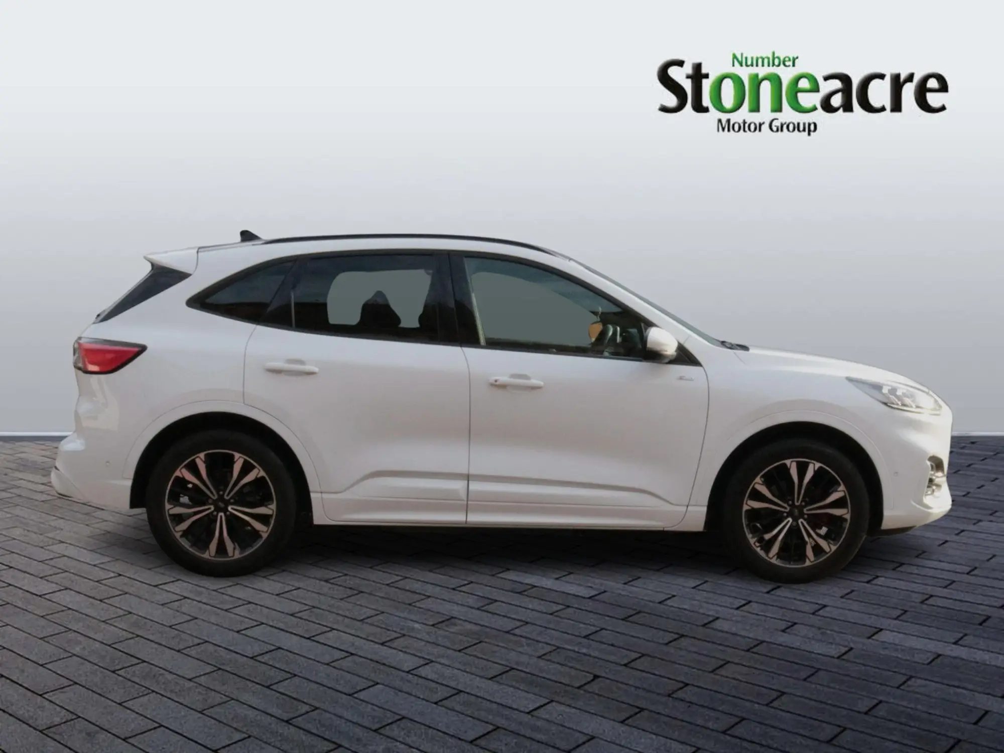 Ford Kuga Plug-in Hybrid 2.5 PHEV ST-Line X Edition 5dr CVT YH72HWU Image 2