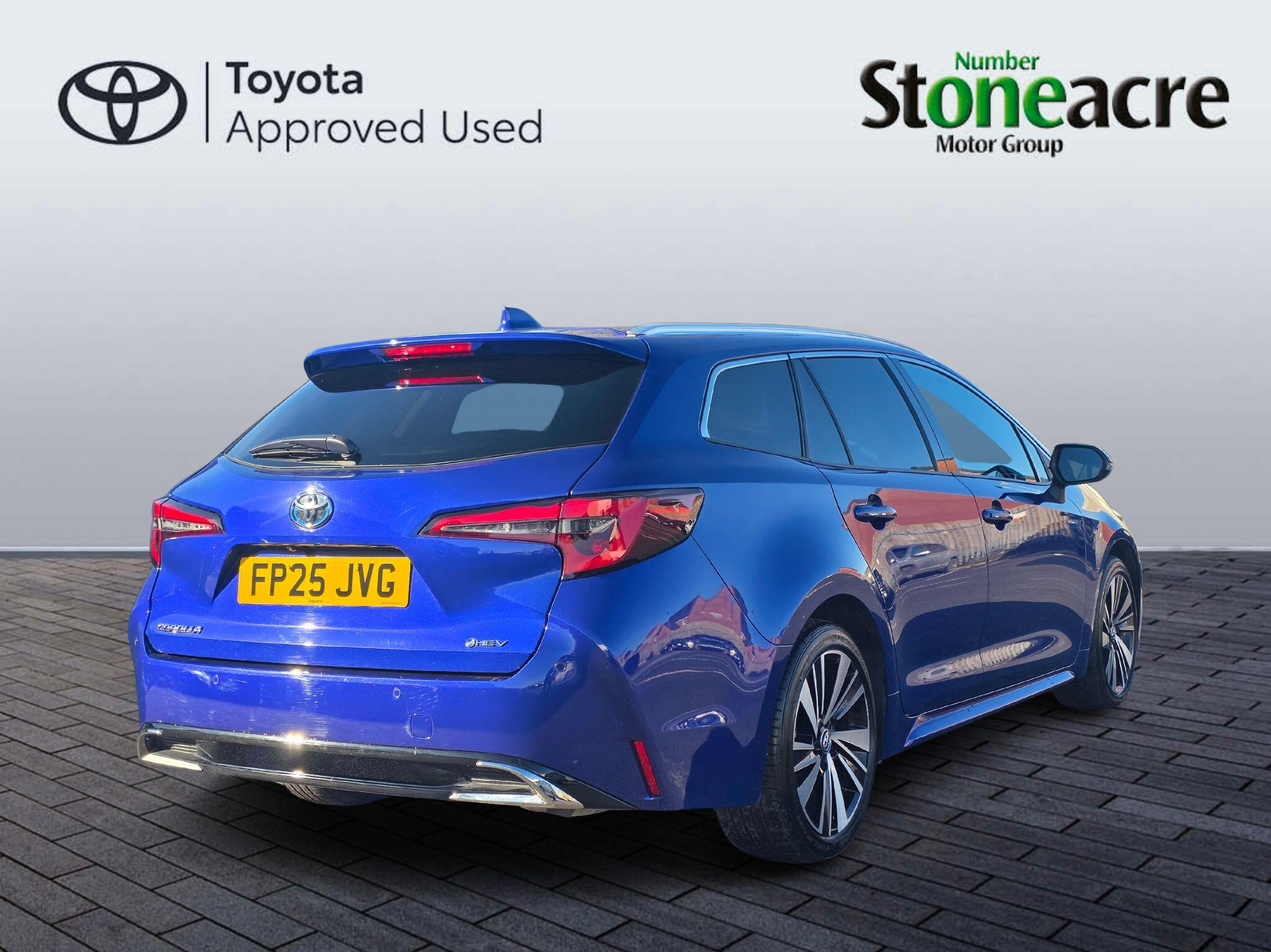 Toyota Corolla Touring Sports 1.8 VVT-h Design Touring Sports CVT Euro 6 (s/s) 5dr FP25JVG Image 2