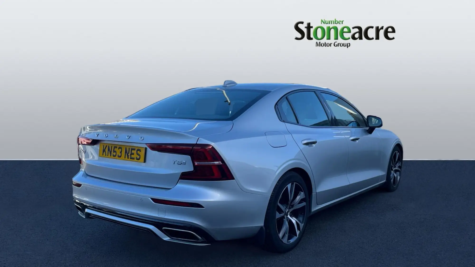 Volvo S60 2.0 T5 R DESIGN Plus 4dr Auto NA20FZX Image 2